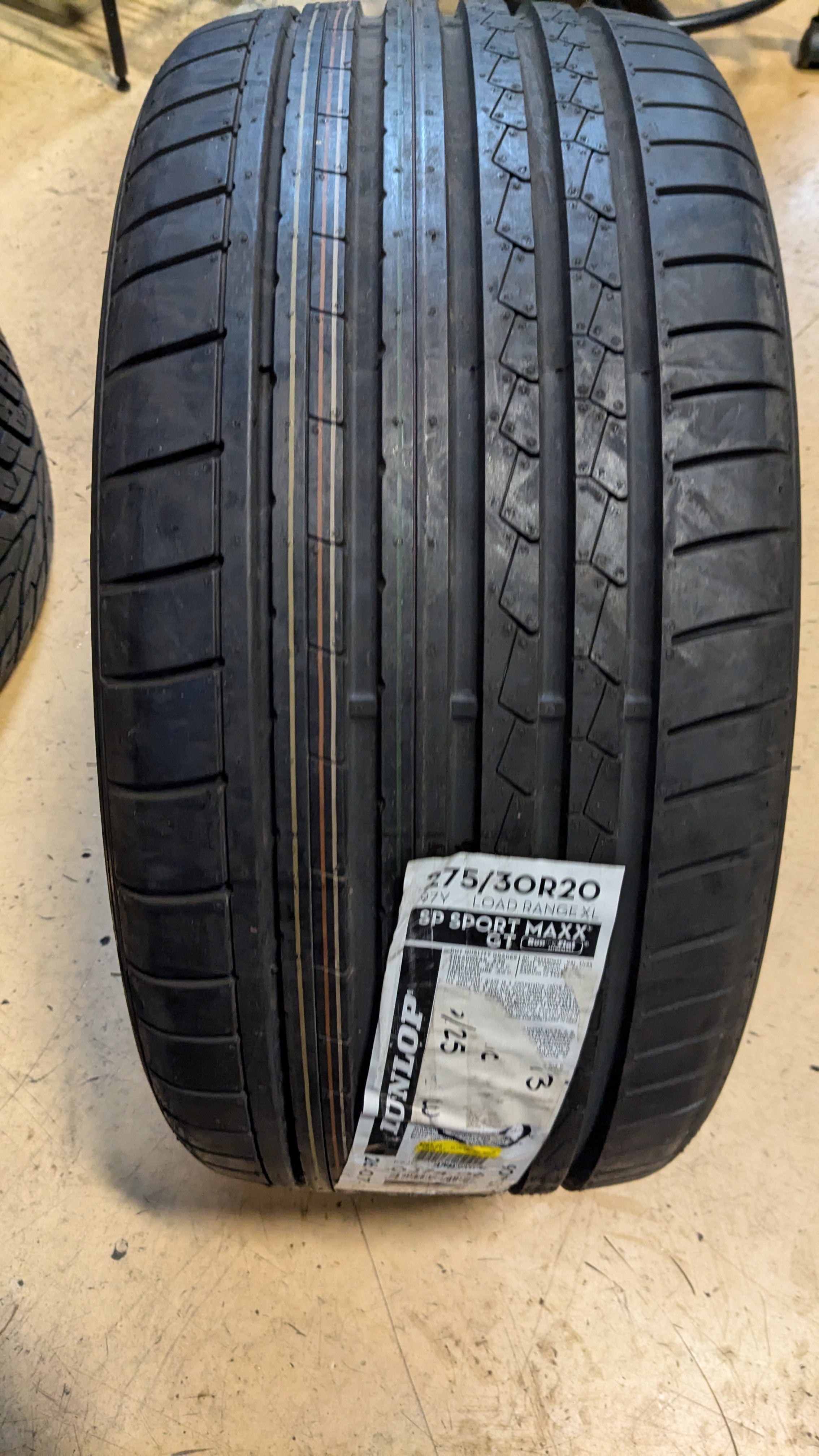DUNLOP SP SPORT MAXX GT ROF BSW P 275 30 20 97Y XL UHP TIRE 265027406
