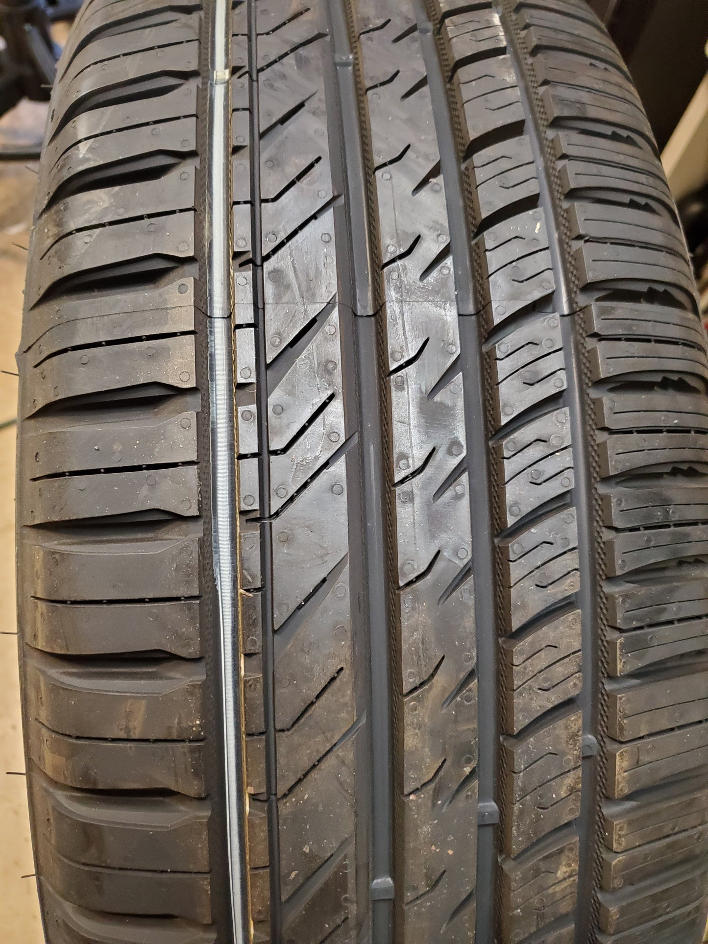 MILESTAR WEATHERGUARD AS710 SPORT BSW P 215 60 17 100H XL ALL SEASON TIRE 24567010