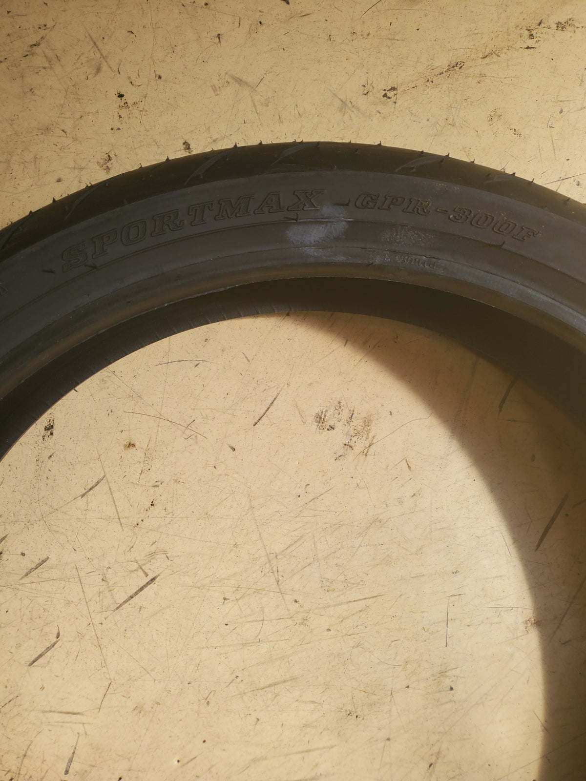 DUNLOP SPORTMAX GPR-300F BSW 110 70 17 54H FRONT MOTORCYCLE TIRE 45067287