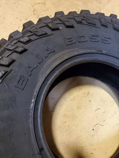 MICKEY THOMPSON BAJA BOSS M/T BSW LT 37 12.5 17 124Q 8PLY MUD TIRE 331111004