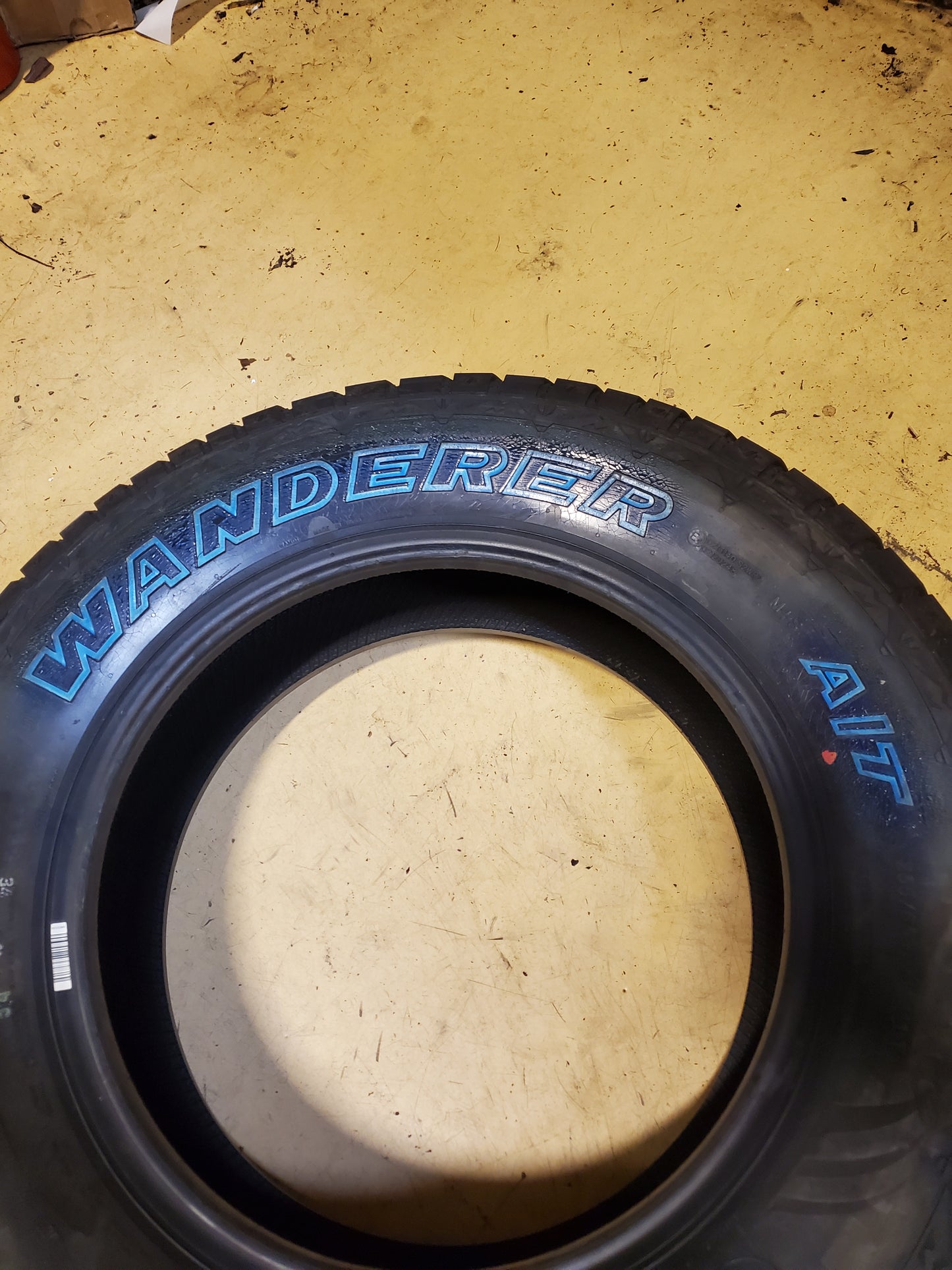 MRF WANDERER A/T BSW P 255 65 18 111T ALL TERRAIN TIRE 16336540