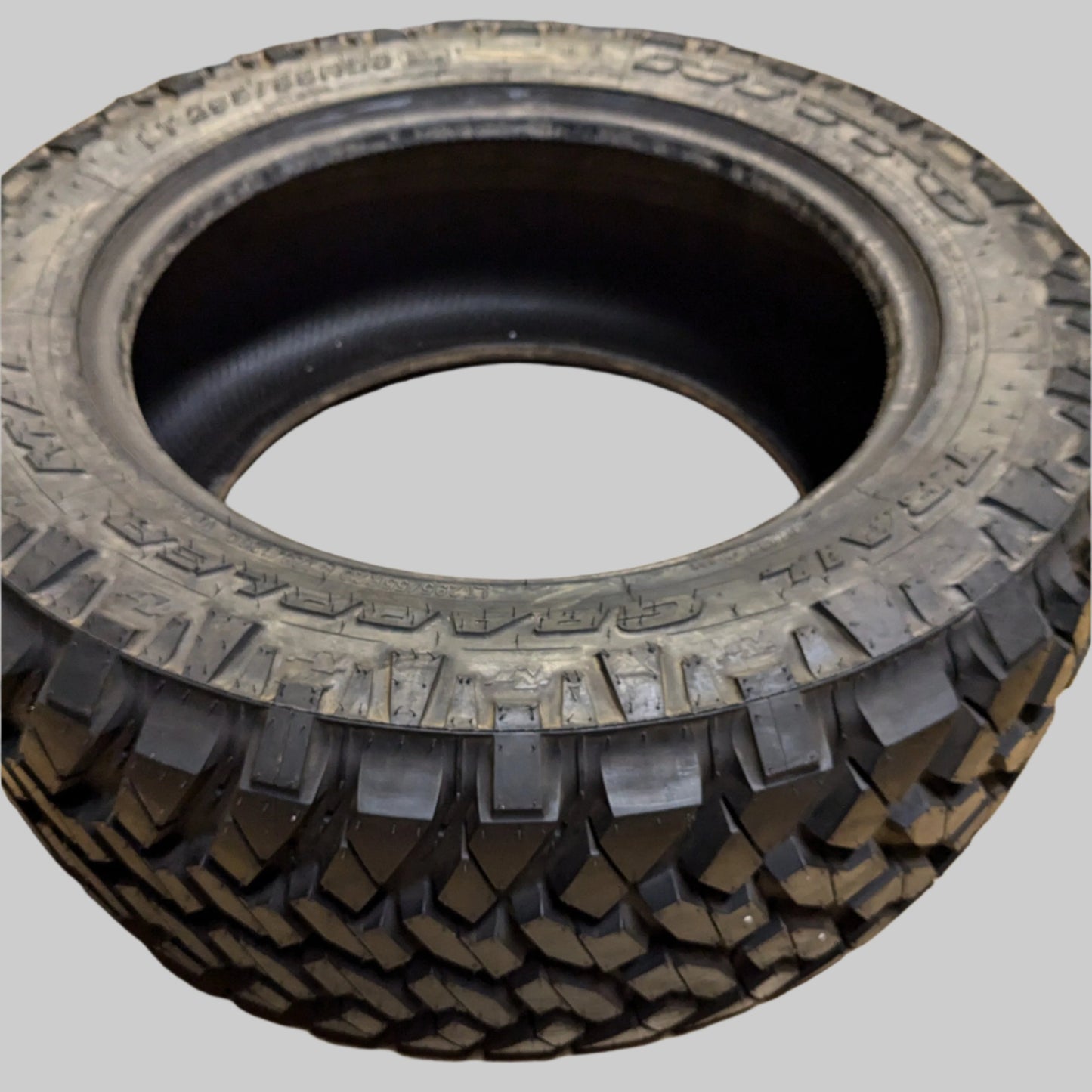 NEW OLD STOCK NITTO TRAIL GRAPPLER LT 295 55 20 123/120Q LRE 10 PLY MUD TERRAIN TIRE 205750