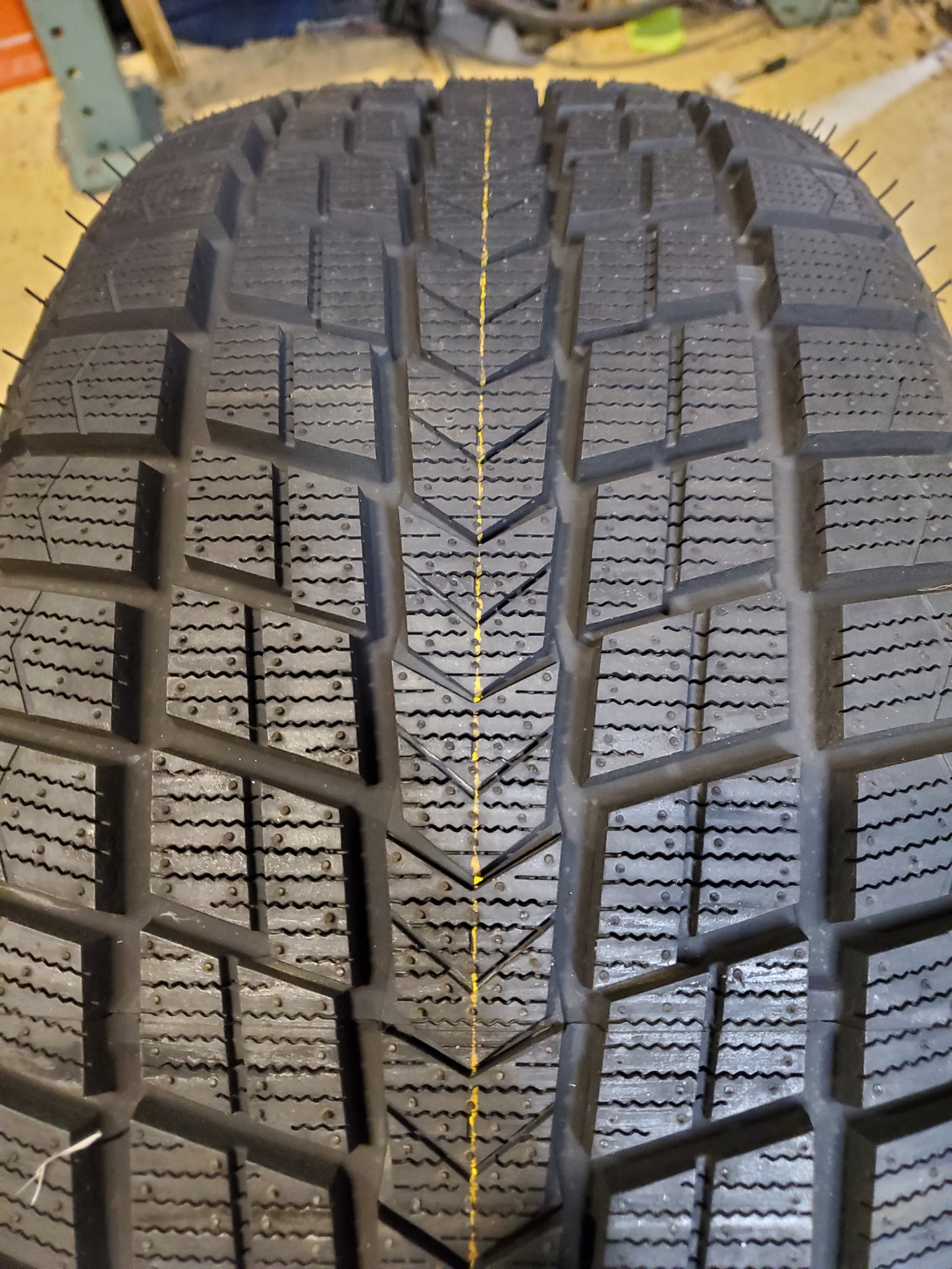 NEXEN WINGUARD ICE SUV BSW P 265 50 20 111T XL WINTER TIRE 16346NXK