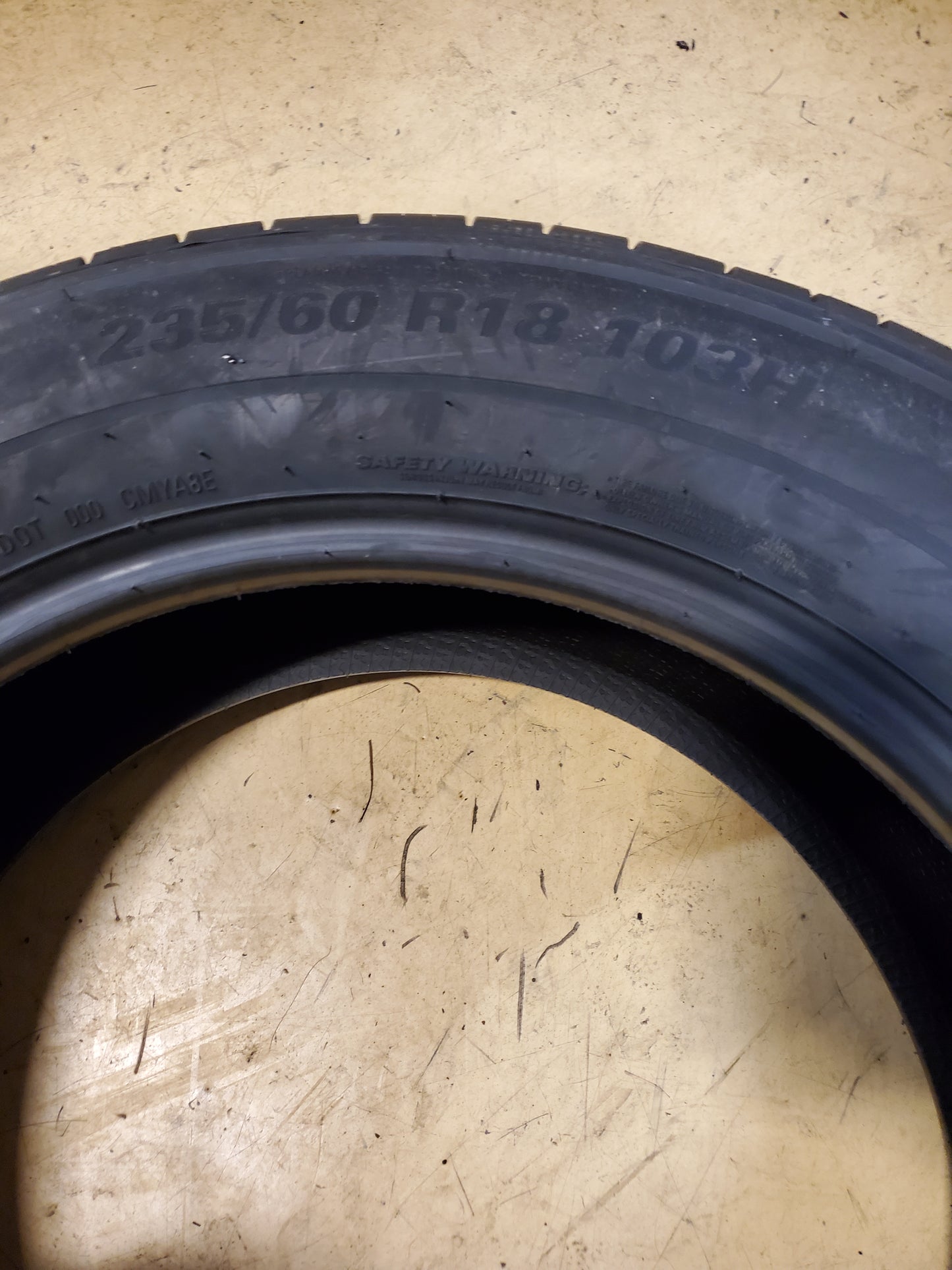 KUMHO CRUGEN HP71 BSW P 235 60 18 103H ALL SEASON TIRE 2282972