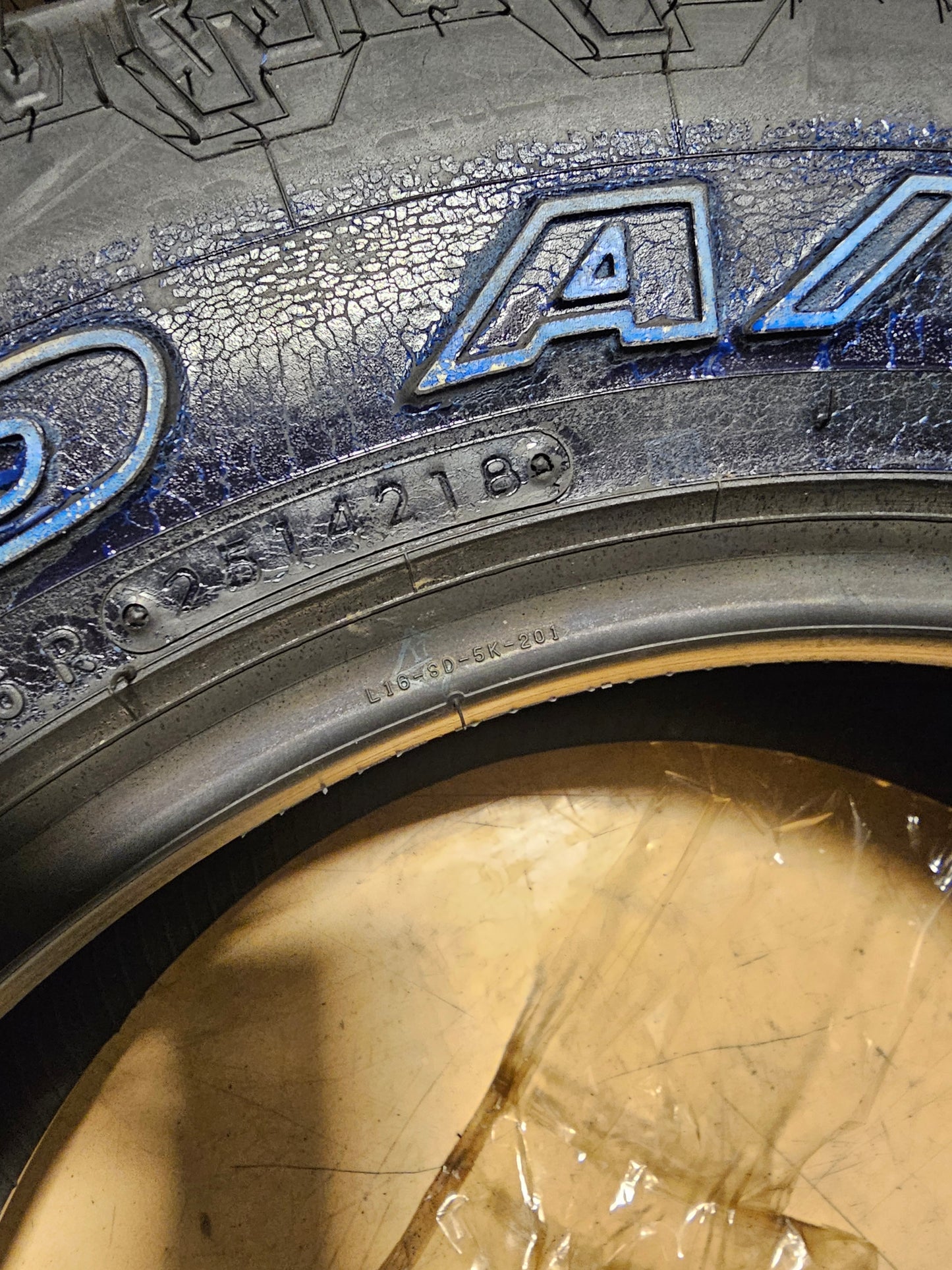 2 NOS TOYO OPEN COUNTRY AT II RWL P 235 70 16 104T SL ALL TERRAIN TIRES 352280
