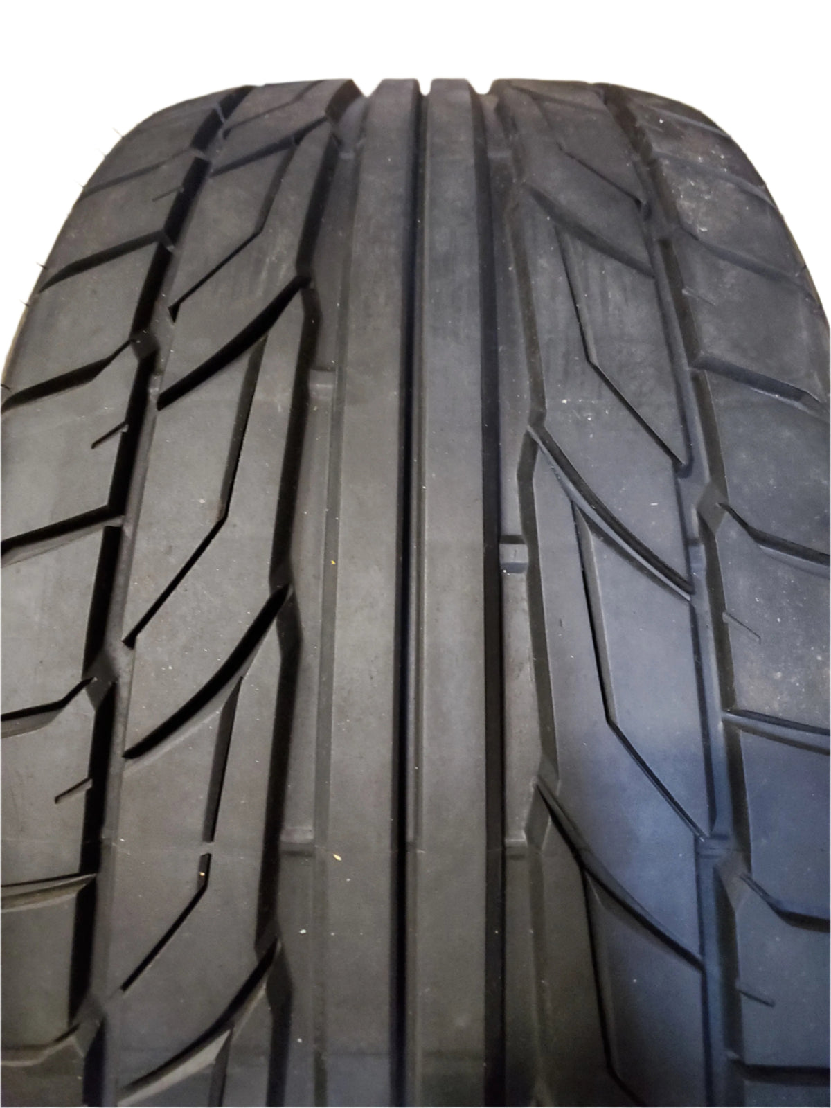 USED OS 9/32” NITTO NT555 G2 BSW P 265 40 19 102W XL UHP TIRE 211250