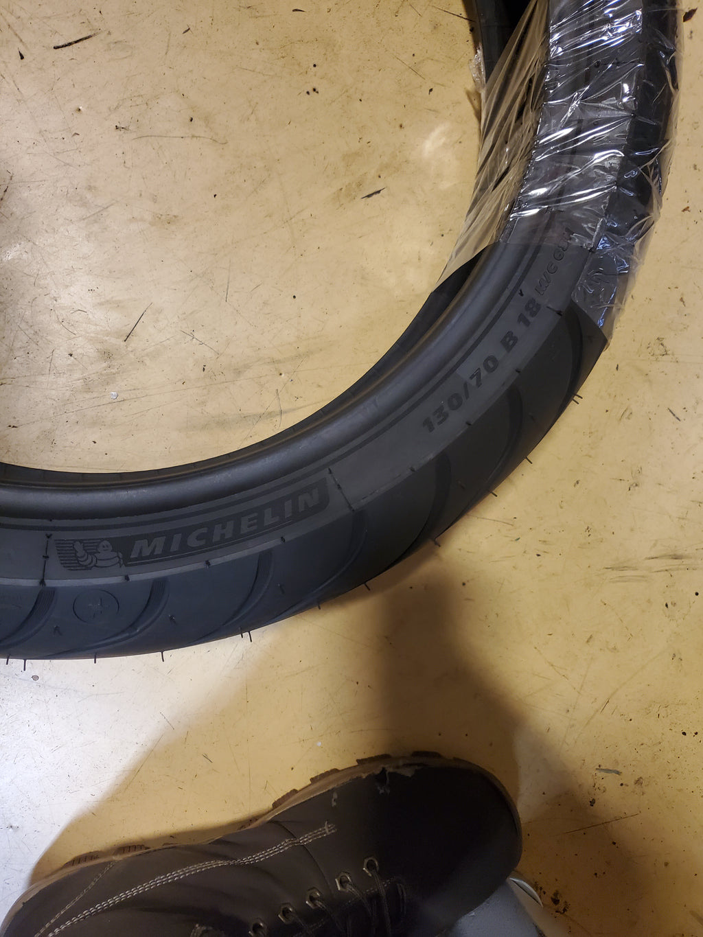 MICHELIN COMMANDER III TOURING BSW 130 70 18 63H FRONT MOTORCYCLE TIRE 96618