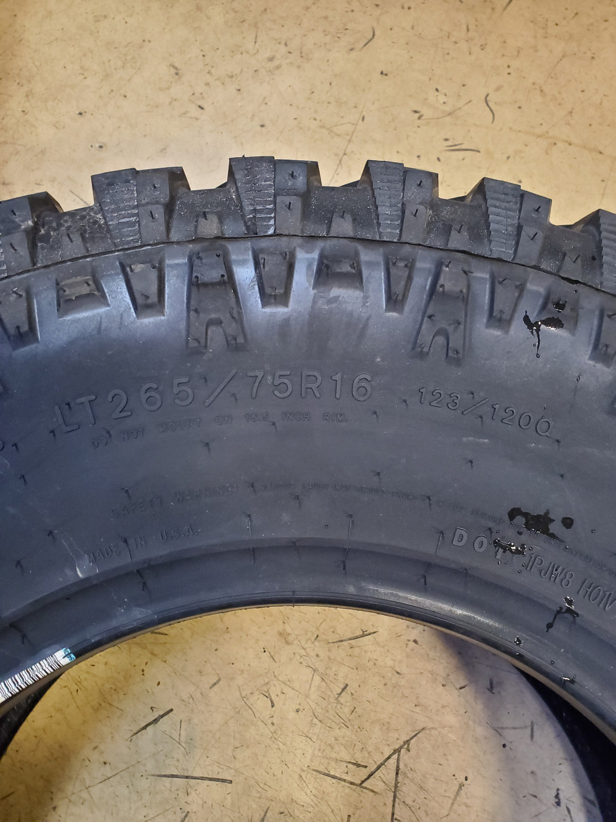 GOODYEAR WRANGLER AUTHORITY A/T BSW LT 265 75 16 123/120Q 10PLY TIRE 751153328