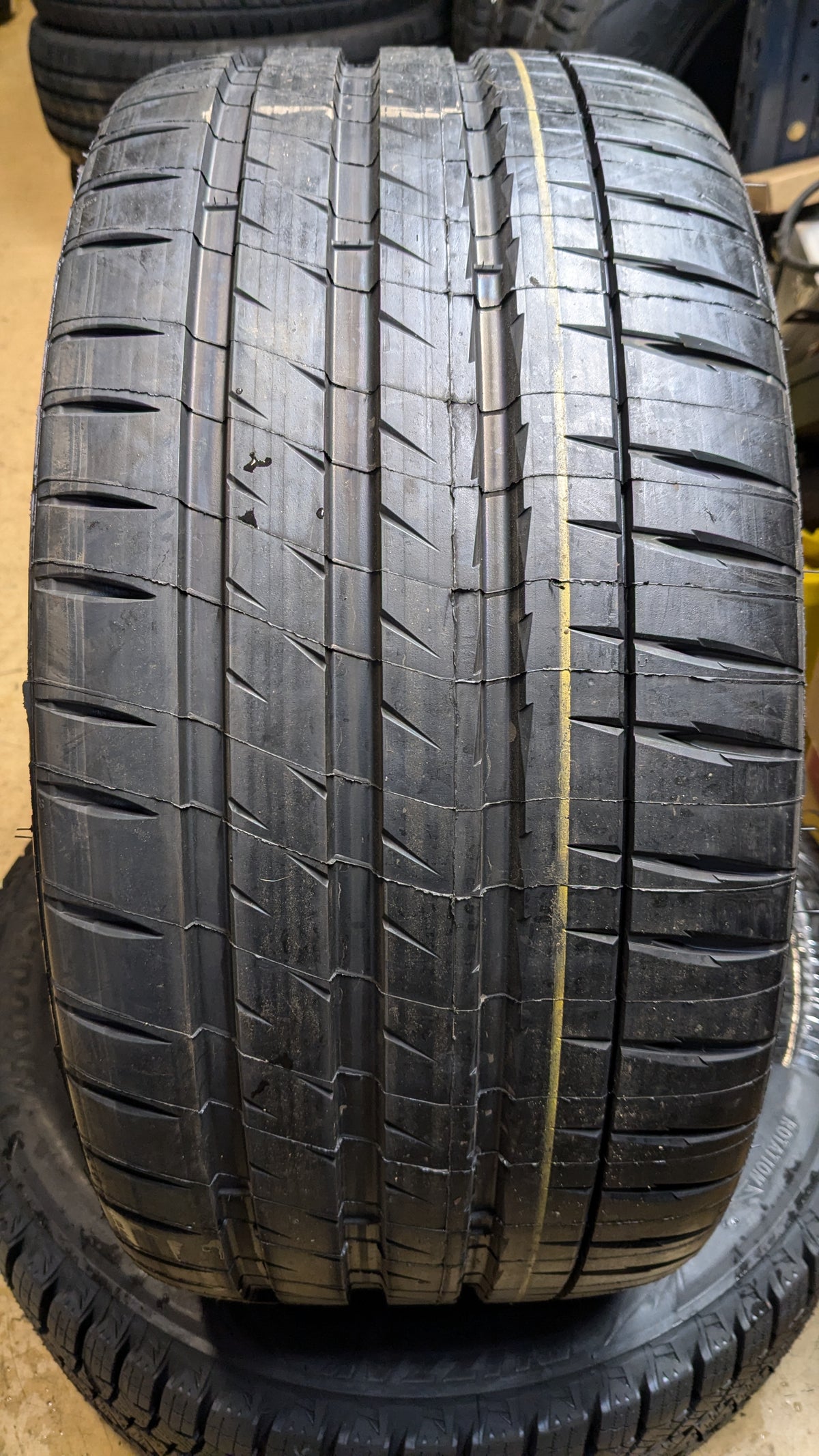 MICHELIN PILOT SPORT 4 S BSW P 245 35 19 89Y ALL SEASON TIRE 27439