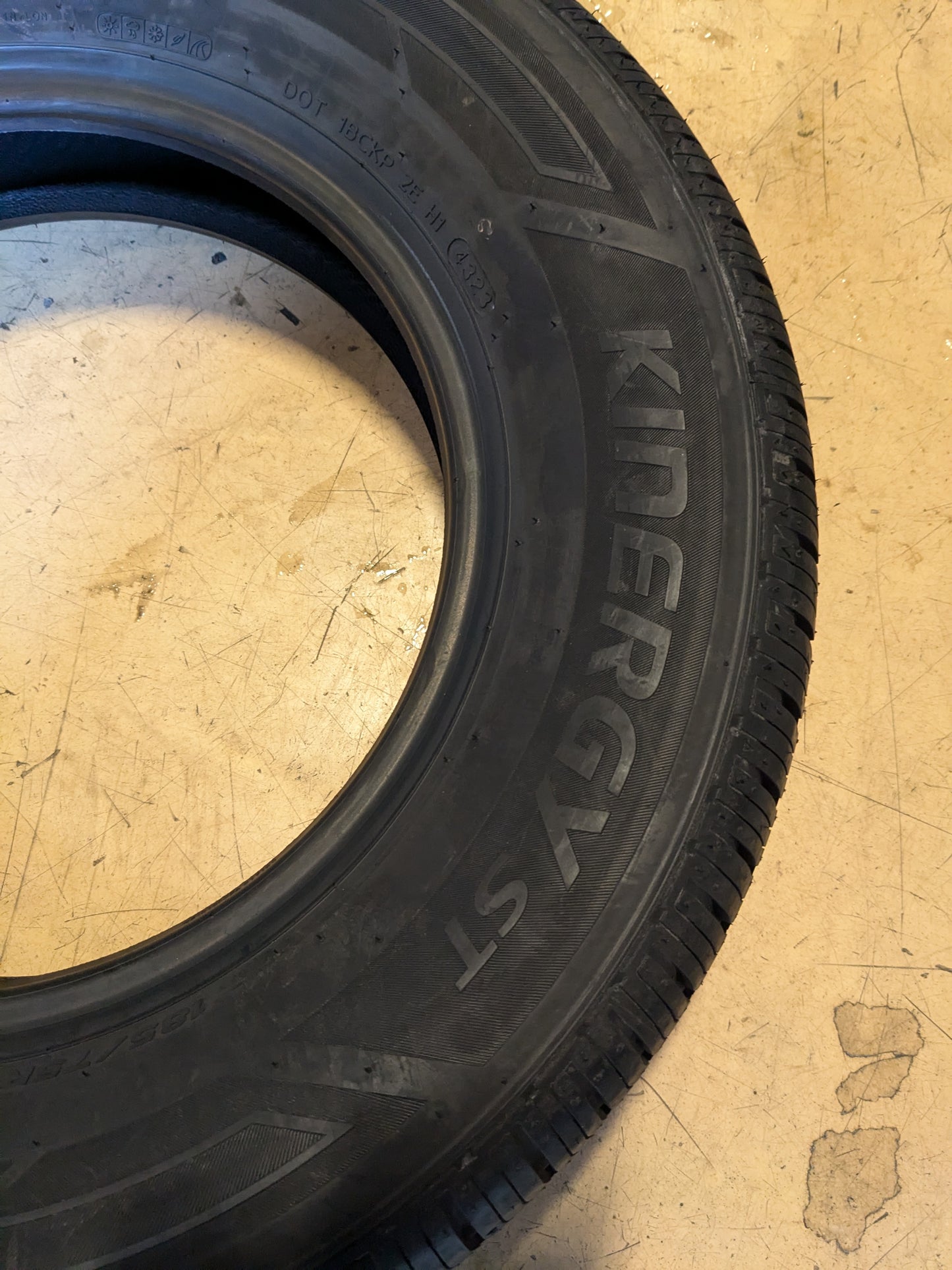 HANKOOK KINERGY ST BSW P 185 75 14 89T ALL SEASON TIRE 1022038
