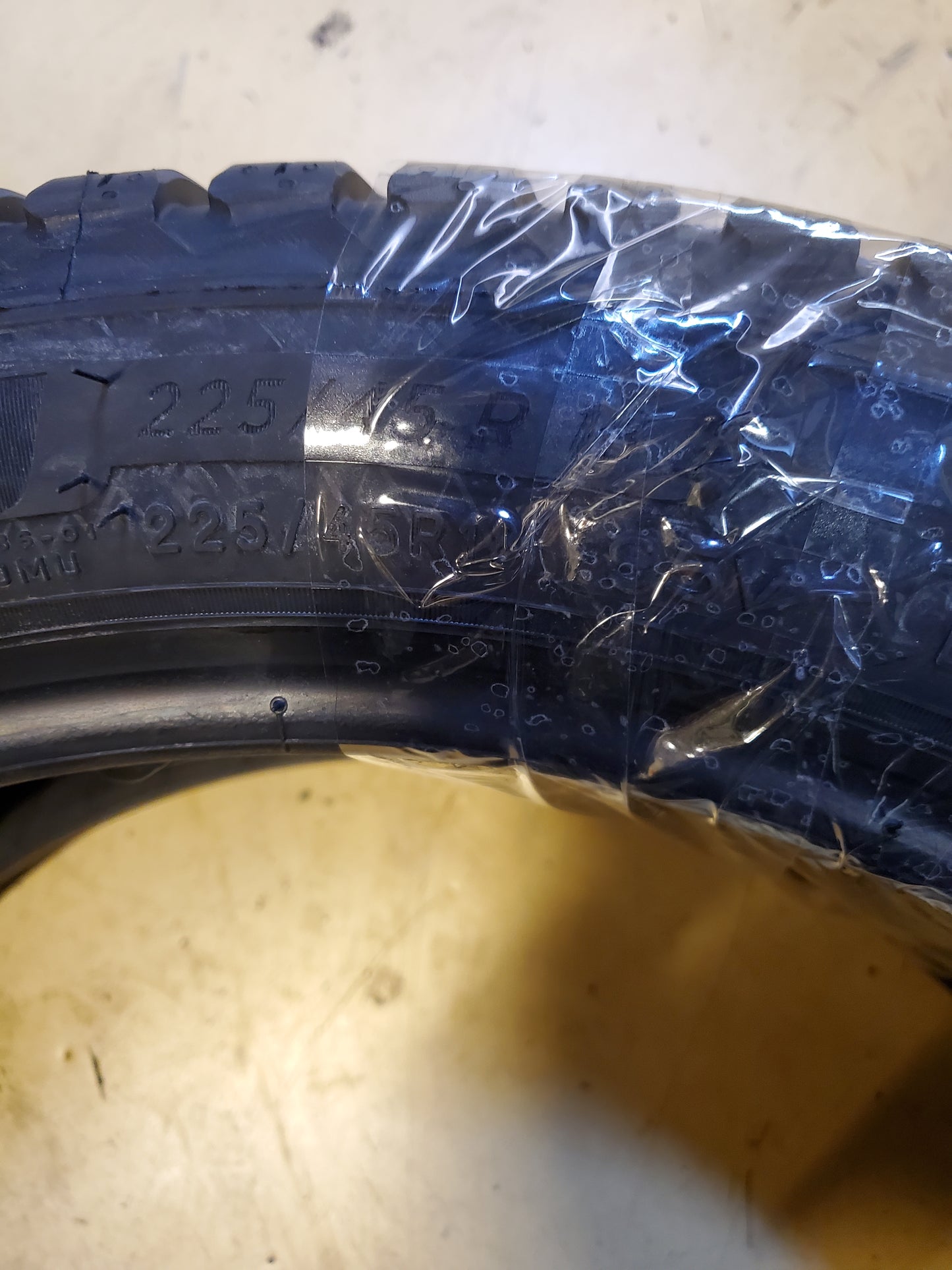 MICHELIN CROSSCLIMATE2 BSW P 225 45 18 95V XL ALL WEATHER TIRE 49702