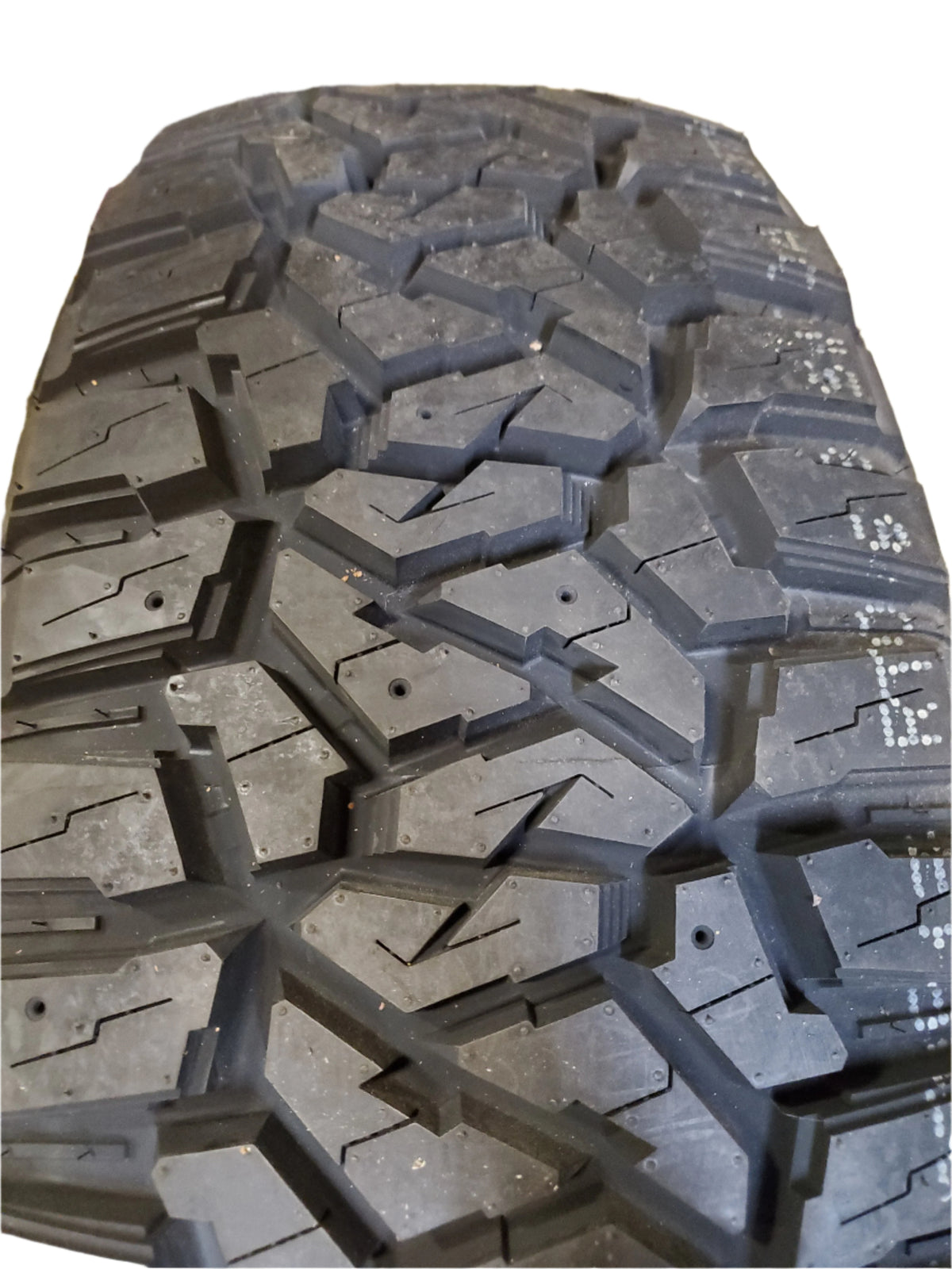 SUMMIT TRAIL CLIMBER RT BSW LT 275 70 18 125/122Q 10PLY RUGGED TERRAIN TIRE 1600713