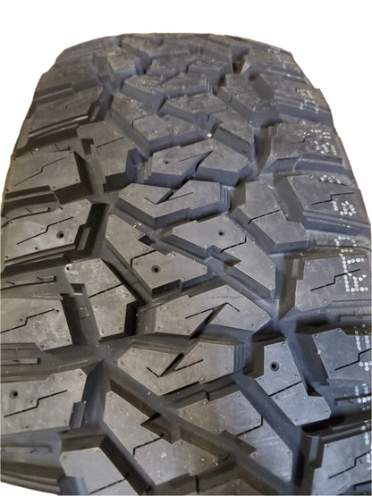 SUMMIT TRAIL CLIMBER RT BSW LT 275 70 18 125/122Q 10PLY RUGGED TERRAIN TIRE 1600713