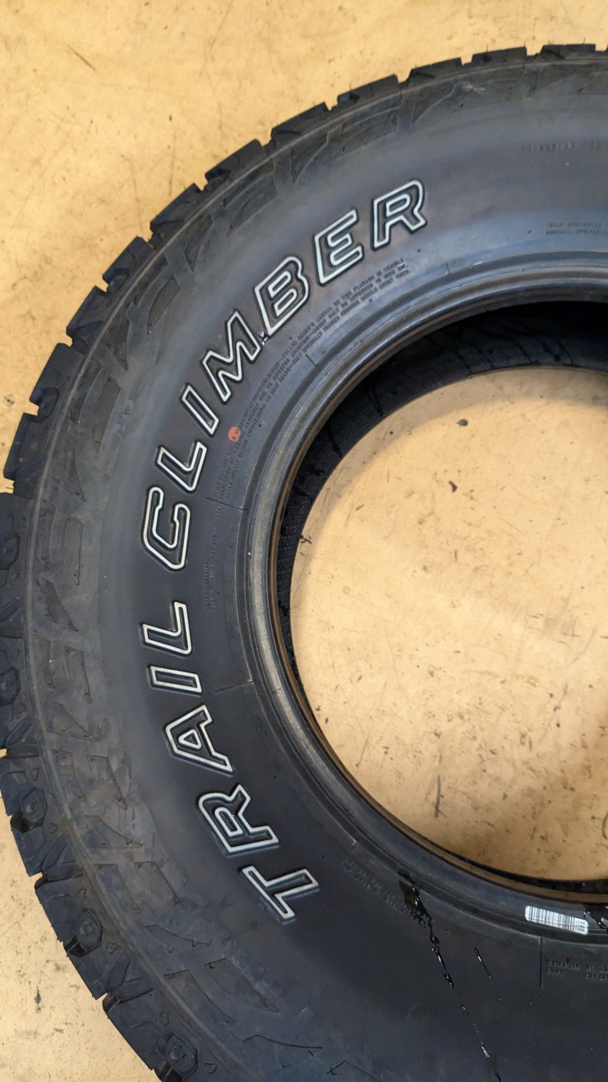 SUMMIT TRAIL CLIMBER AT OWL P 265 75 16 116S ALL SEASON TIRE 20902