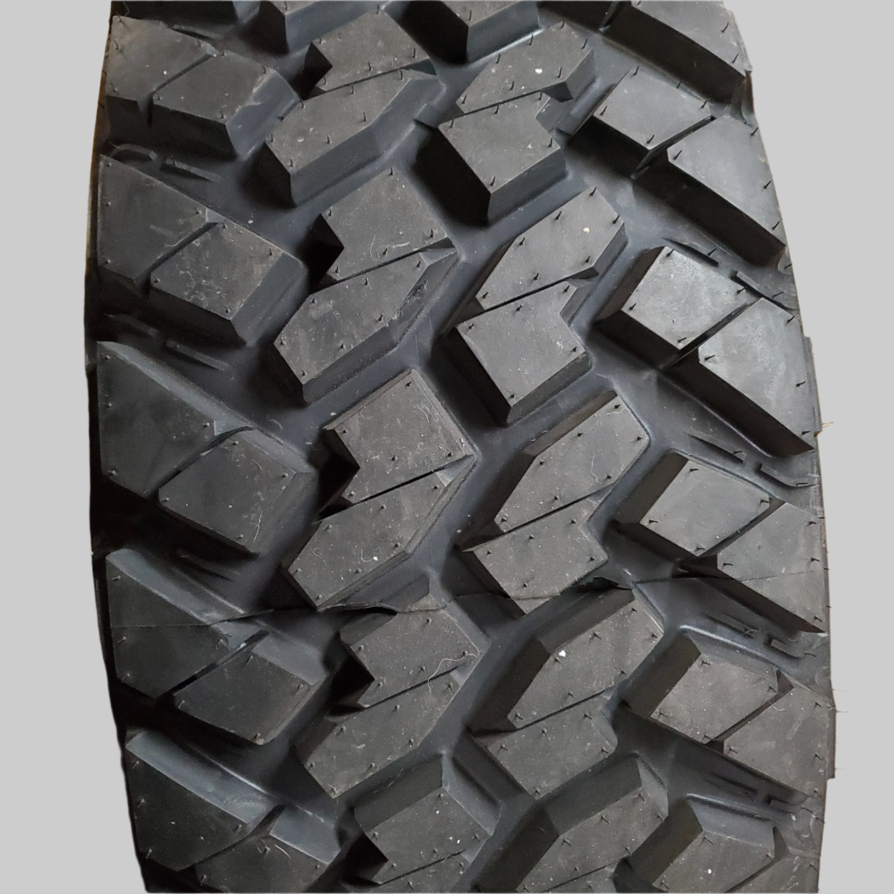 (KSL ONLY) 2 NITTO TRAIL GRAPPLER M/T BSW LT 38 13.5 17 121Q LRD 8PLY MUD TERRAIN TIRE 374200