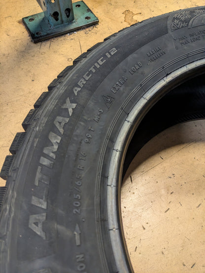 GENERAL ALTIMAX ARCTIC 12 BSW P 205 65 16 99T XL WINTER/SNOW TIRE 15502970000