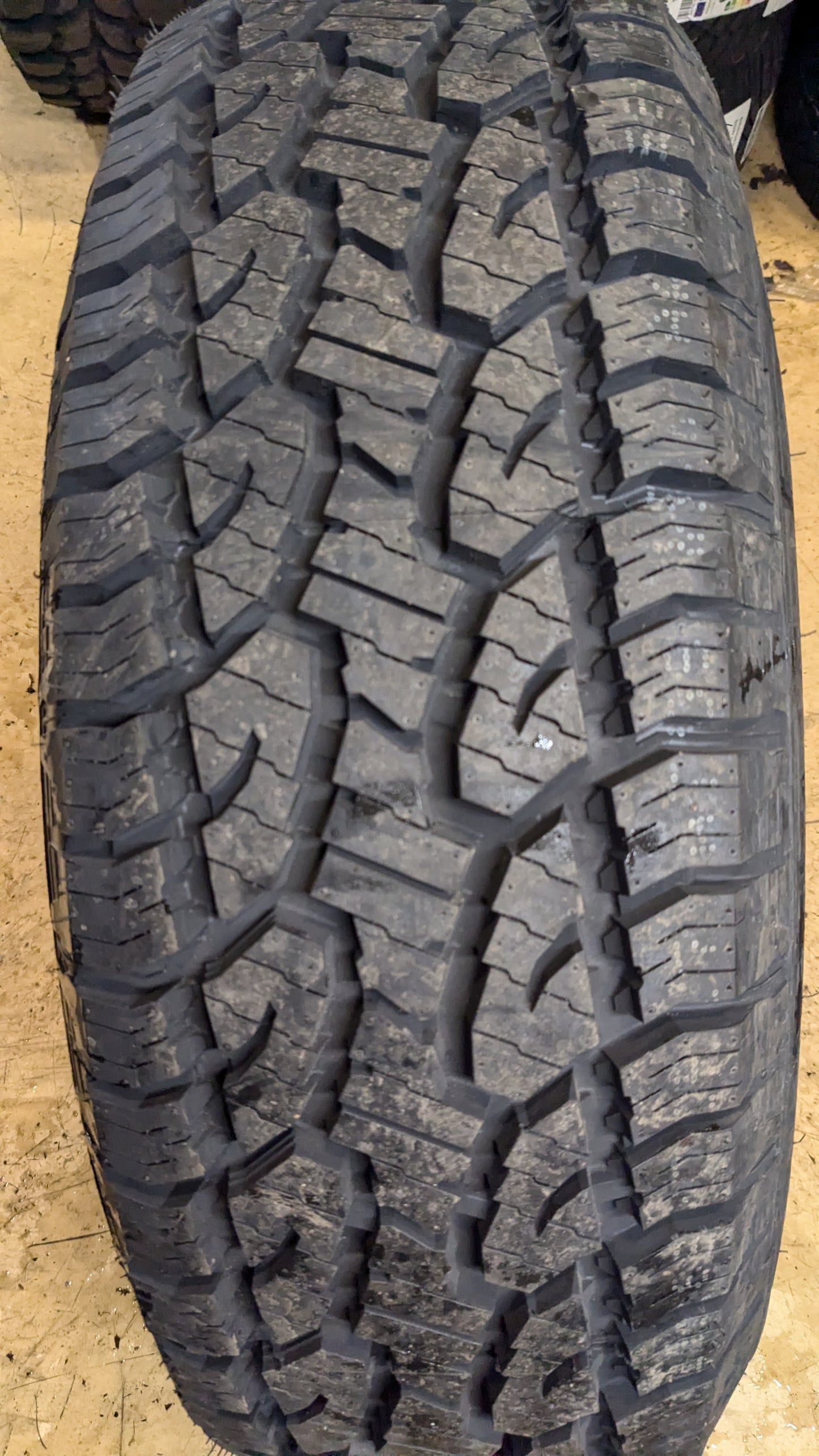 TRAIL GUIDE ALL TERRAIN BSW LT 285 70 17 121/118S 10PLY  TIRE TGT83