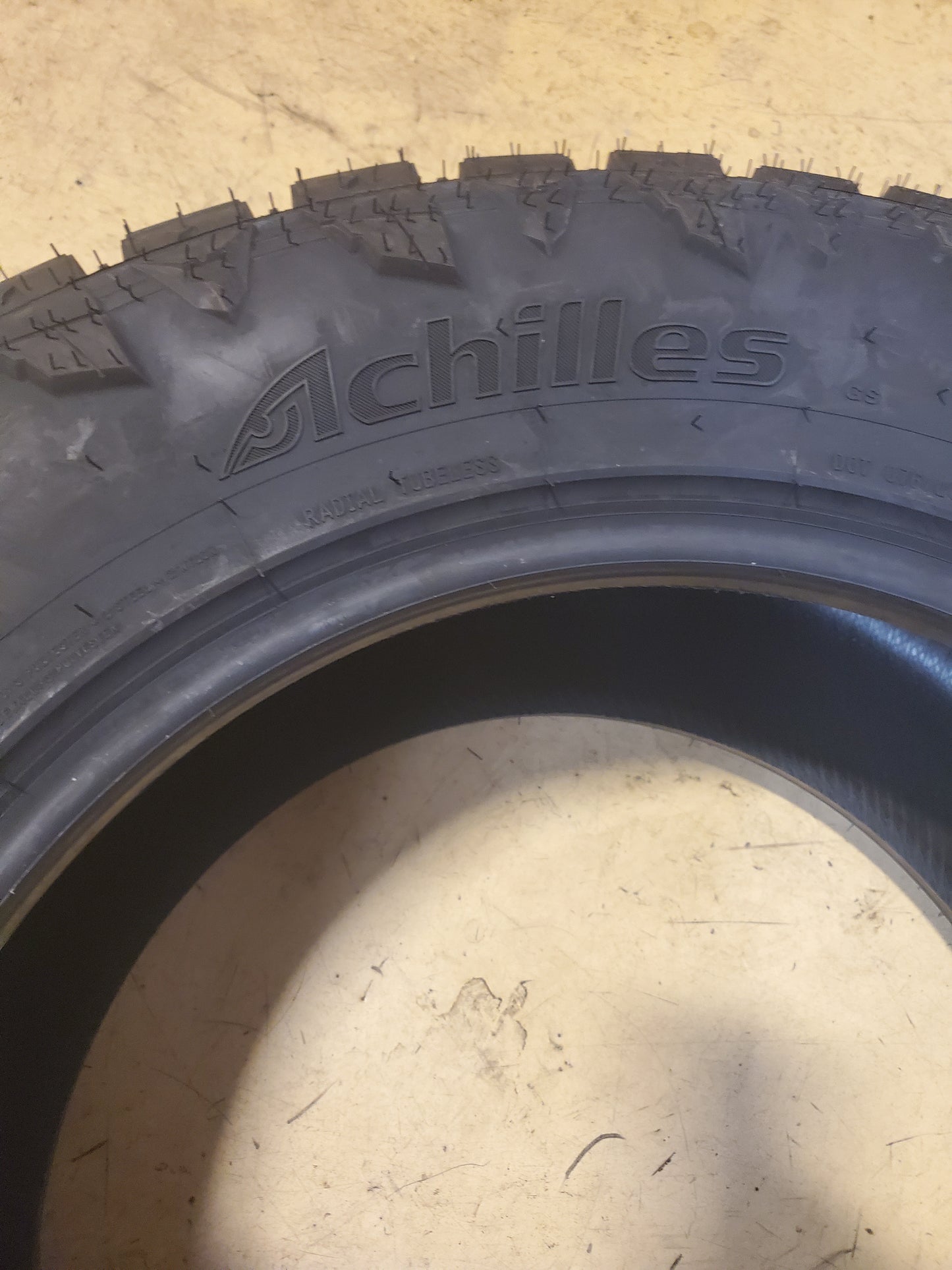 ACHILLES RUGGED HAWK BSW LT 35 12.5 20 125Q 12PLY RUGGED TIRE ARH95