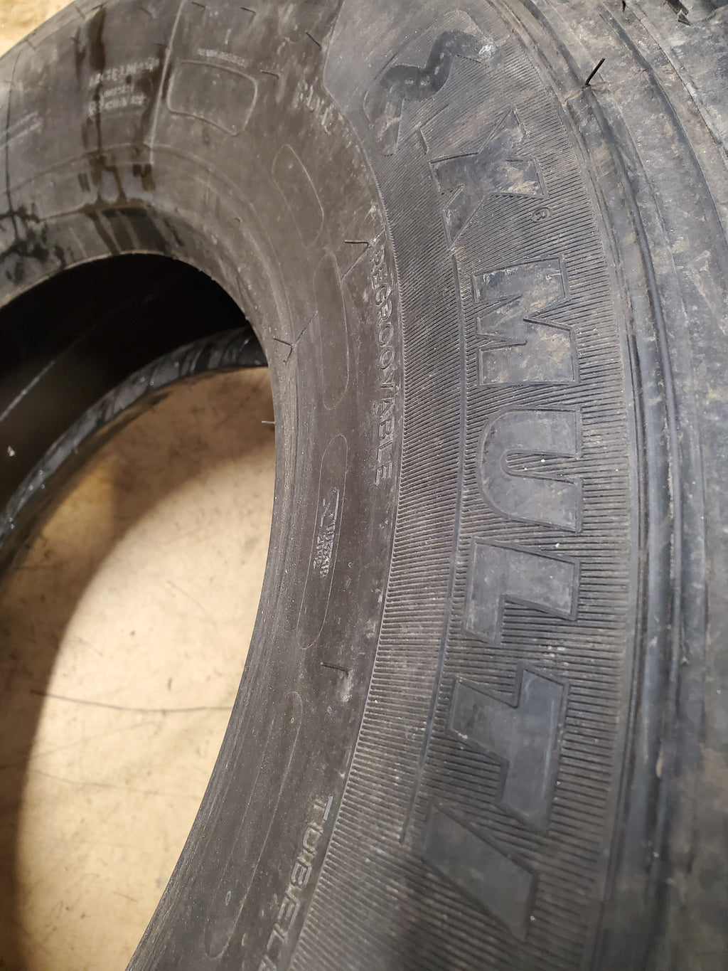 NOS MICHELIN X MULTI BSW  285 70 19.5 146/144L 16PLY DRIVE TIRE 09733