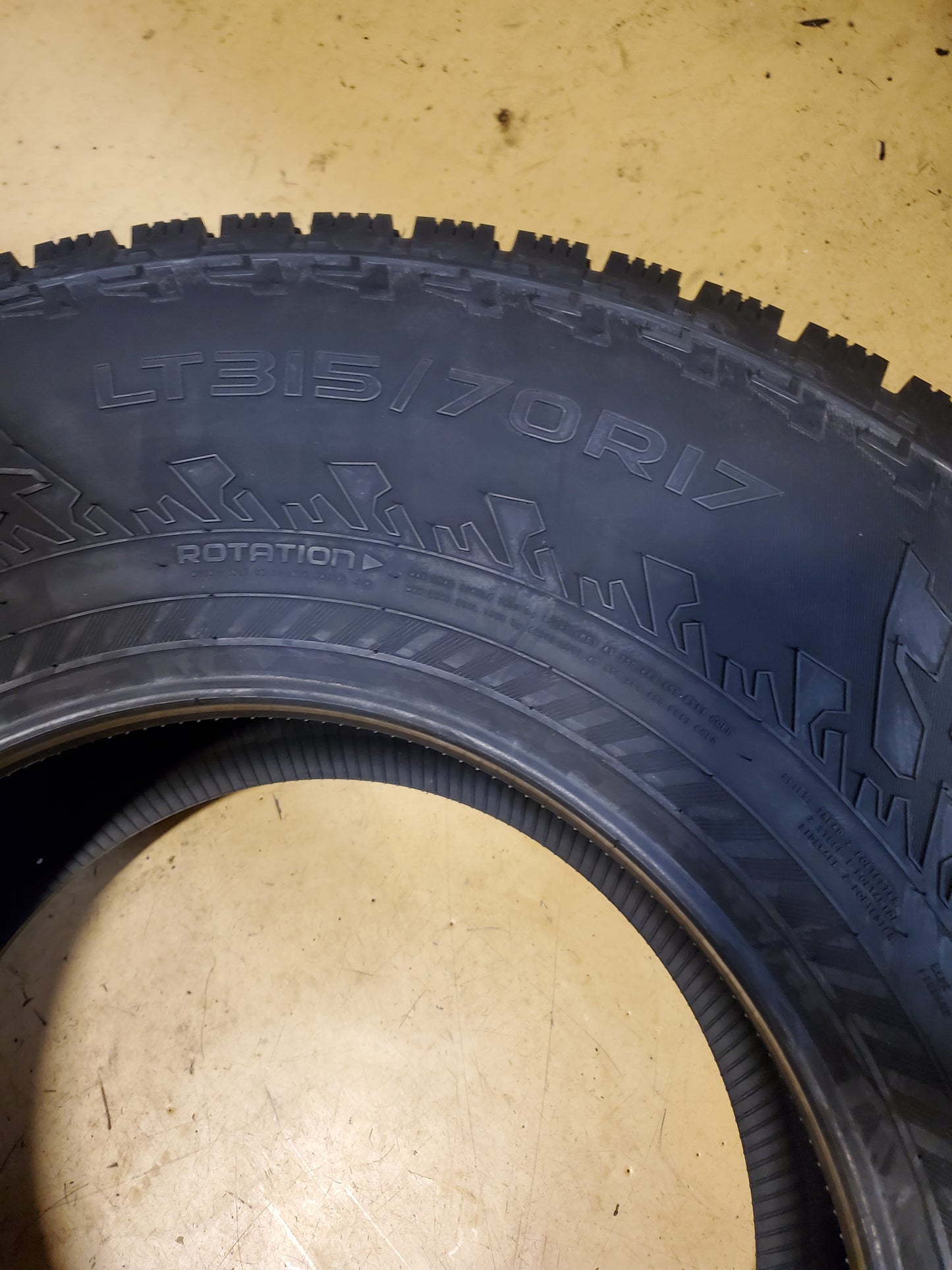 NOKIAN HAKKAPELIITTA LT3 STUDDED BSW LT 315 70 17 121/118Q 8PLY WINTER TIRE TS430957