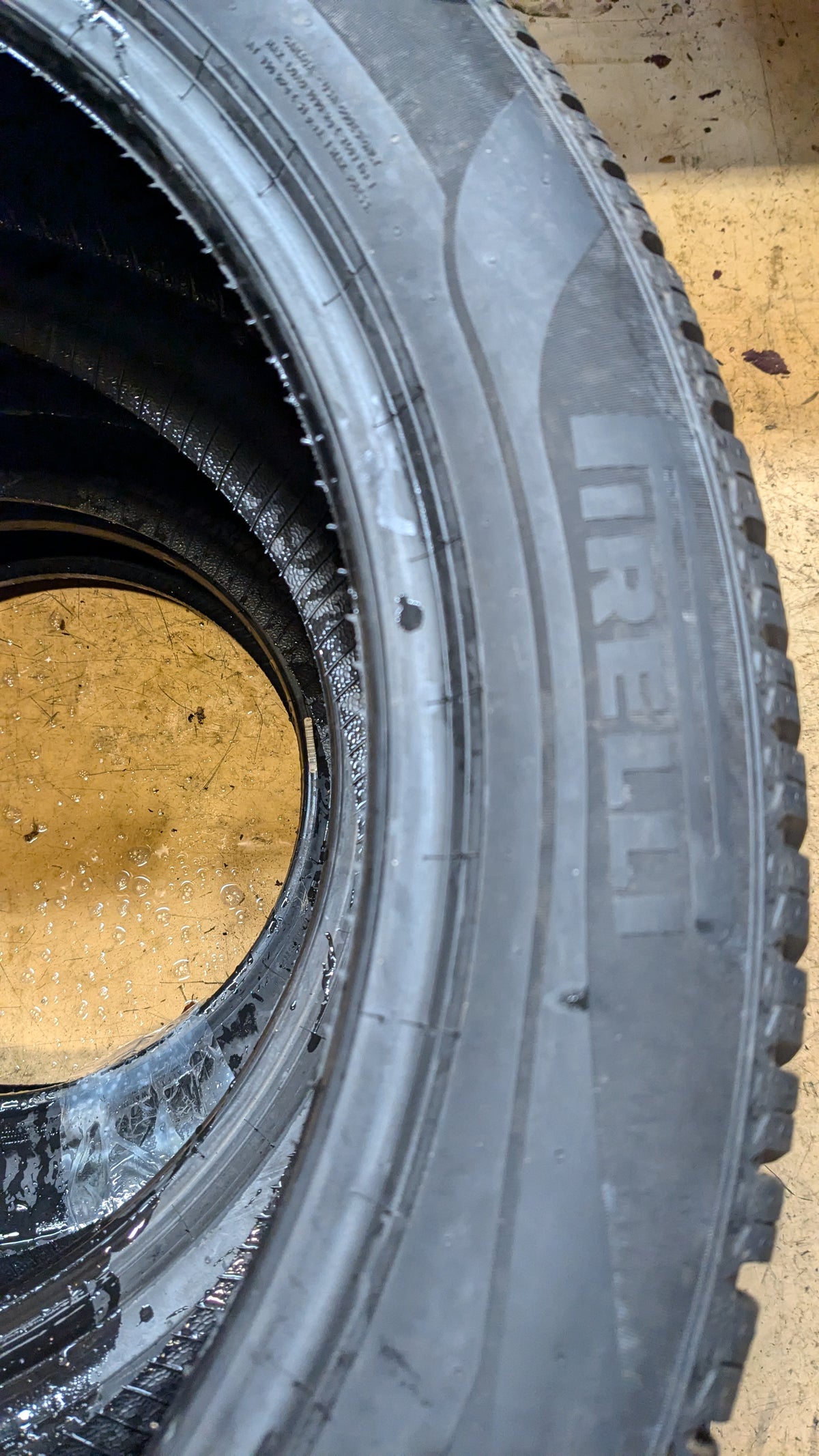 PIRELLI SCORPION ALL SEASON SF2 BSW P 295 40 21 111H XL ALL SEASON TIRE 4547700
