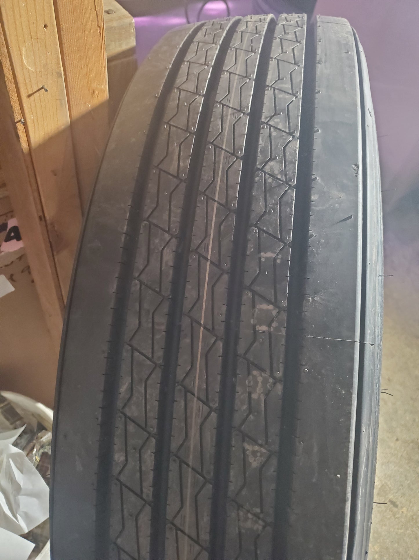 YOKOHAMA BLUEARTH 109L BSW LT 11 22.5 144/142L 14PLY TRAILER TIRE 120110902