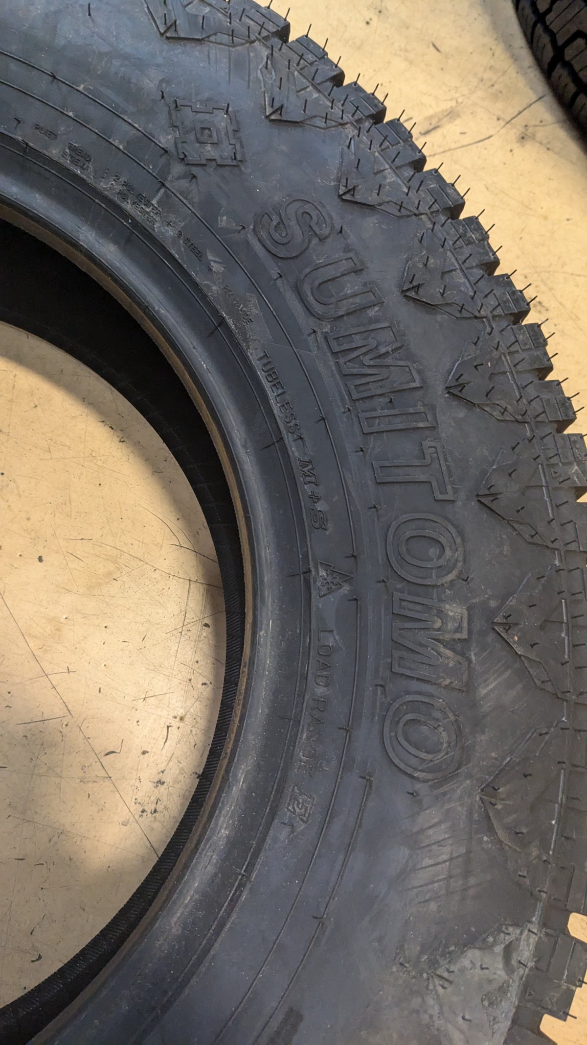 SUMITOMO ENCOUNTER AT2 BSW LT 245 70 17 119/116S 10PLY ALL TERRAIN TIRE AT270