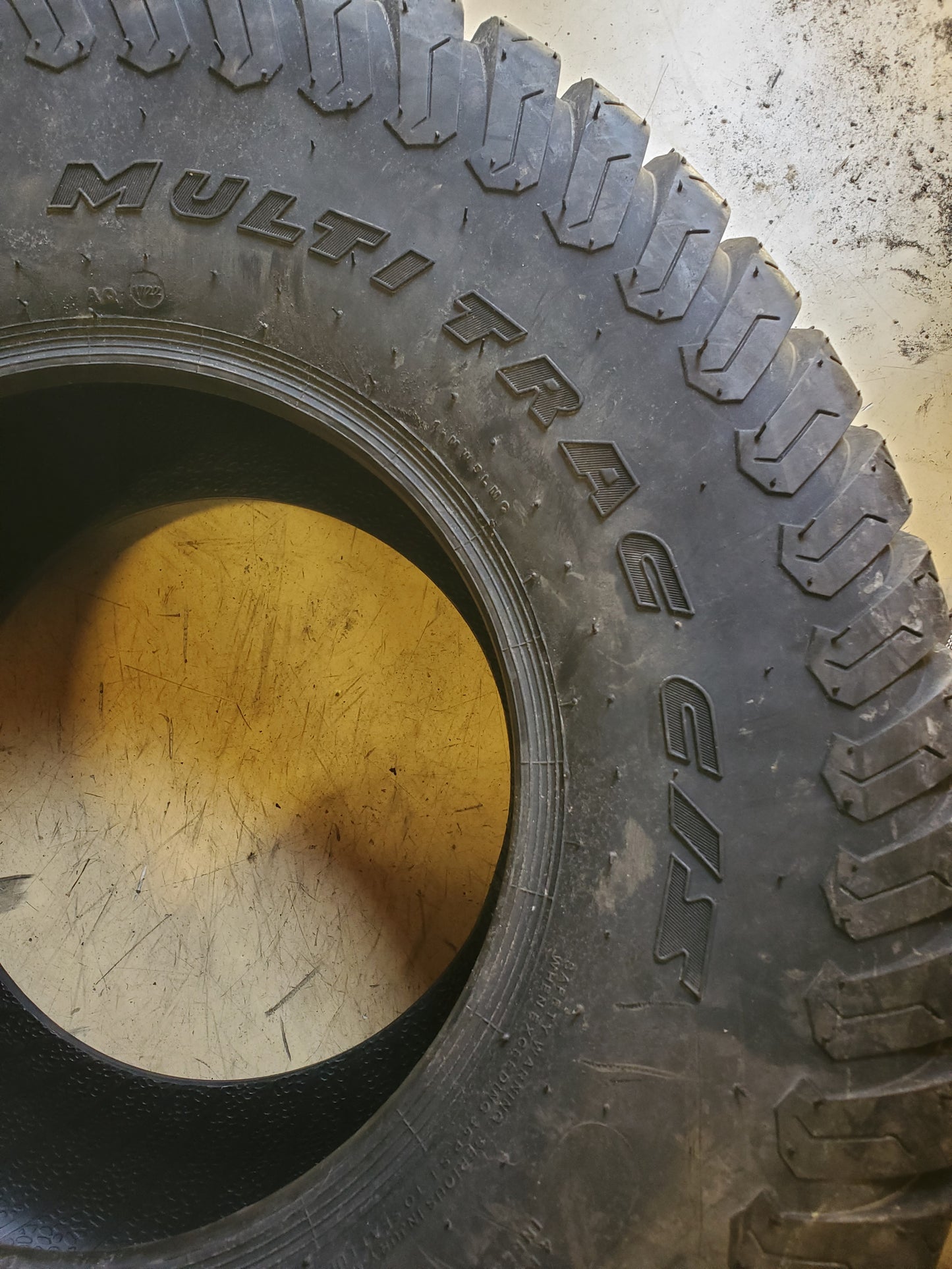 CARLISLE MULTI TRAC C/S BSW 26 12 12 4PLY LAWN TIRE 574377