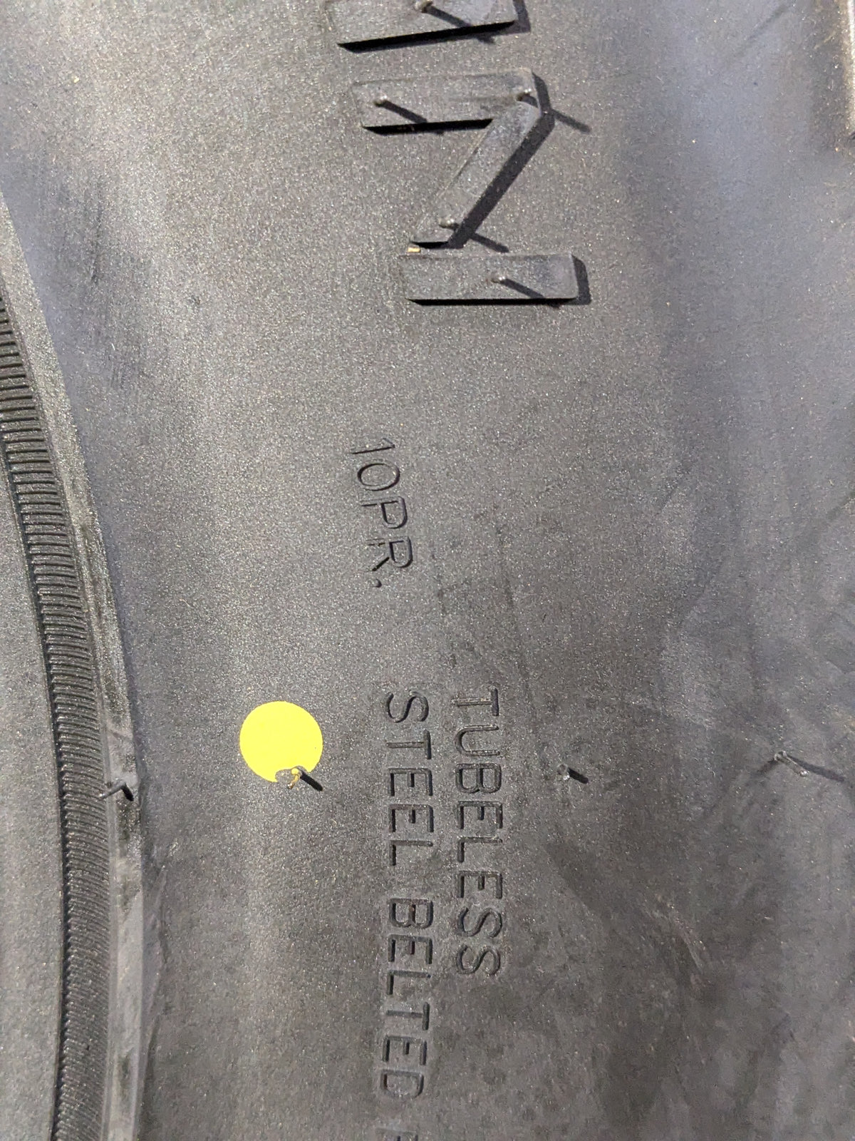 2 ROUGH COUNTRY OVERLANDER M/T LT 285 70 17 121/118Q LRE 10PLY MUD TIRE 97010123