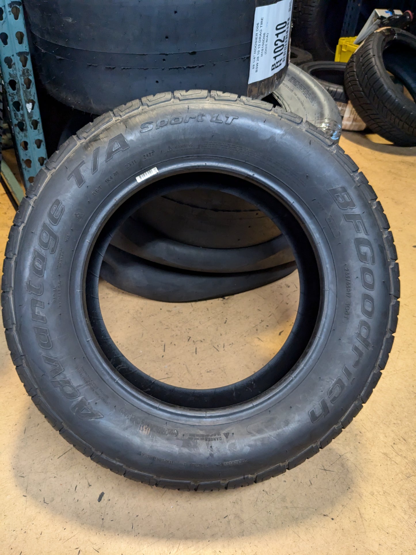 BFGOODRICH ADVANTAGE T/A SPORT BSW LT 235 65 17 104T SL  ALL SEASON TIRE 22172