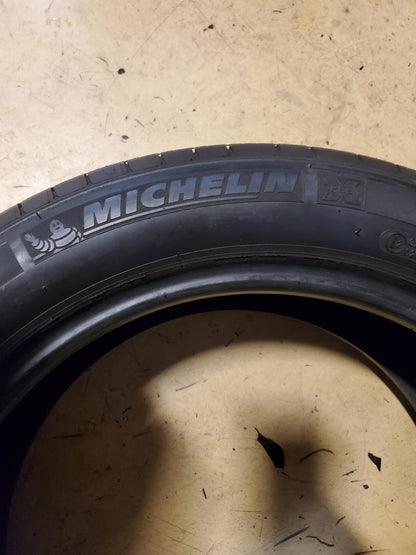 USED 7/32” MICHELIN ENERGY SAVER A/S DT1 BSW P 225 50 17 94V ALL SEASON TIRE 18116
