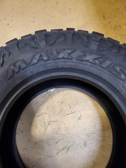 MAXXIS RAZR AT-811 BSW LT 285 70 17 121/118S 10PLY ALL TERRAIN TIRE TL00049200