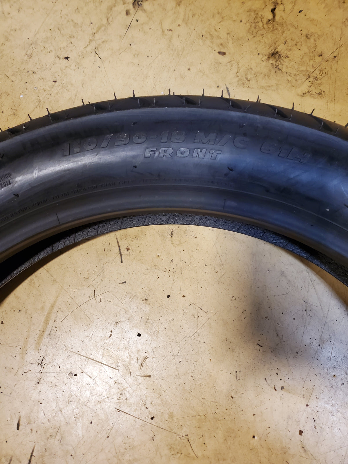 METZELER ME 888 MARATHON ULTRA 110 90 18 61H FRONT MOTORCYCLE TIRE 2703800