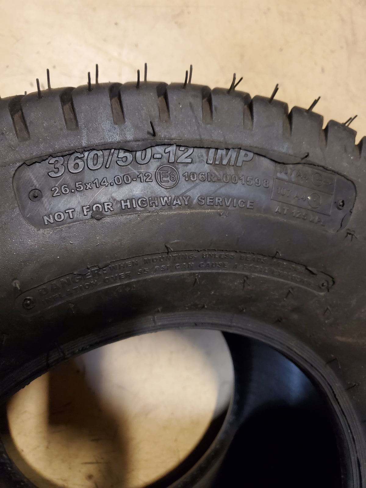 CARLSTAR ULTRA TRAC BSW 26.5 14 12 106R 4PLY LAWN TIRE 529386