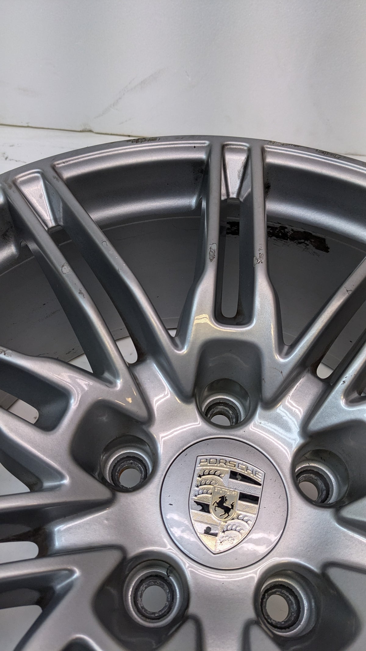 4 USED GENUINE PORSCHE CAYENNE 21X10 ET 60 5LUG SILVER WHEELS 7P5.601.025.H