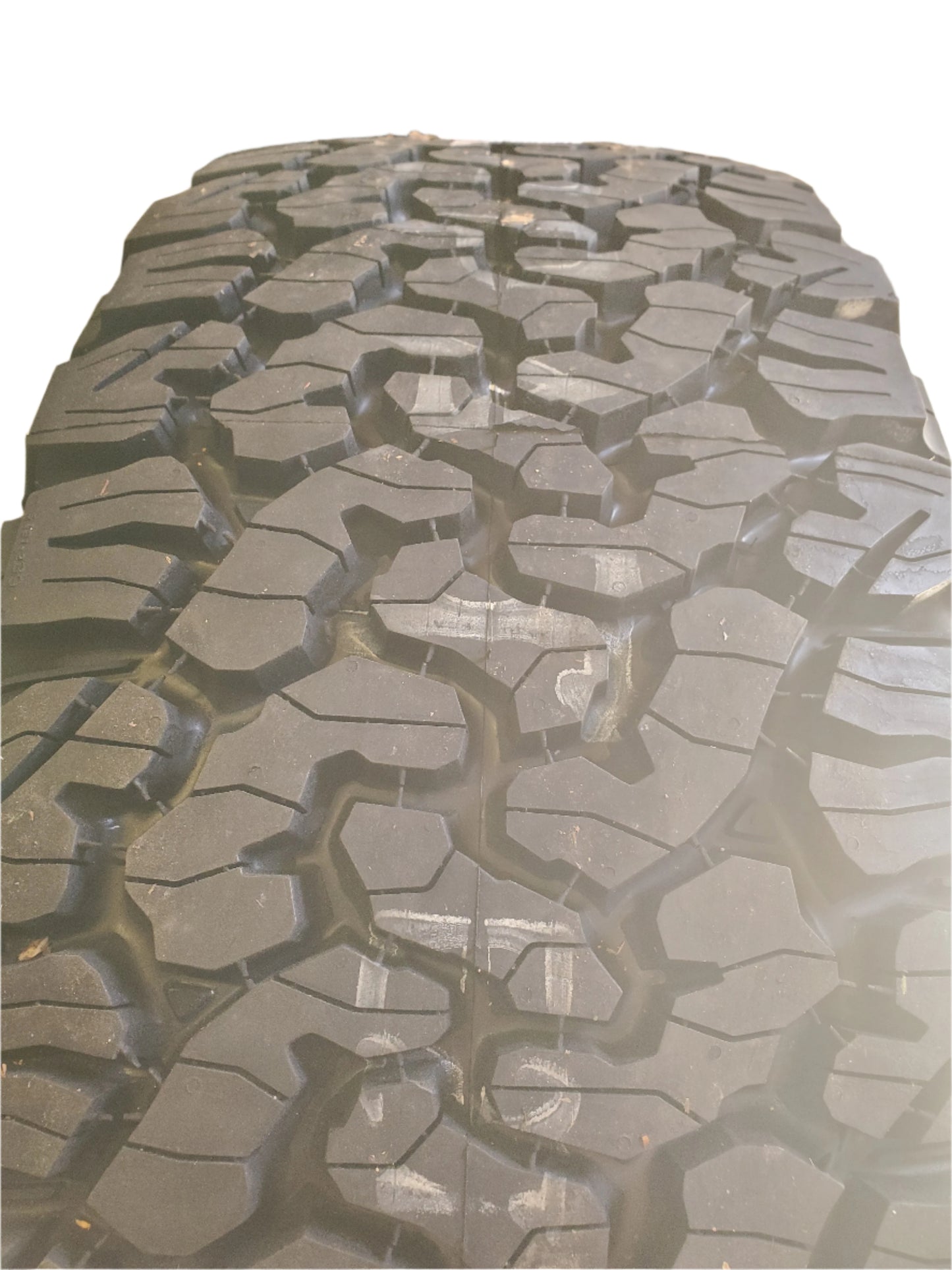 BFGOODRICH ALL-TERRAIN T/A KO2 LT 275 60 20 119/116S 8PLY TIRE 64811