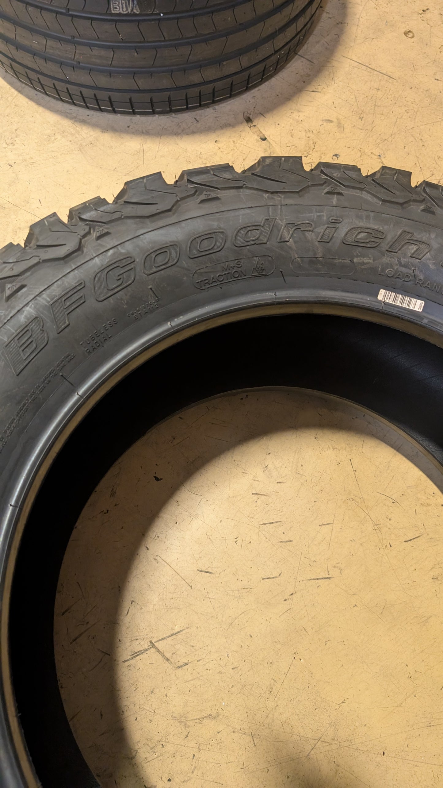 BFGOODRICH ALL-TERRAIN T/A KO2 BSW LT 295 55 20 123/120R 10PLY TIRE 62900