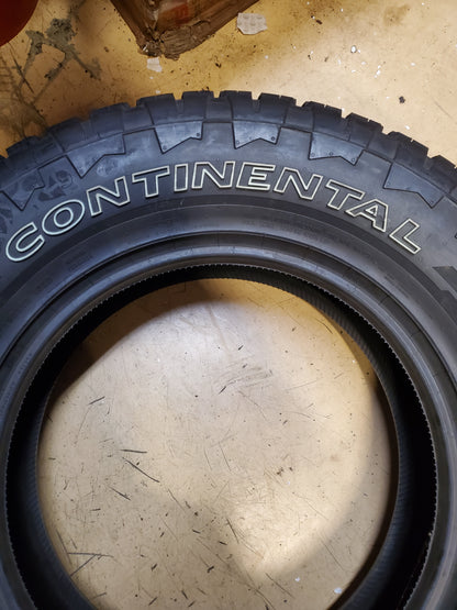 NOS 2 CONTINENTAL TERRAIN CONTACT A/T OWL P 265 70 18 116S TIRE 15506900000