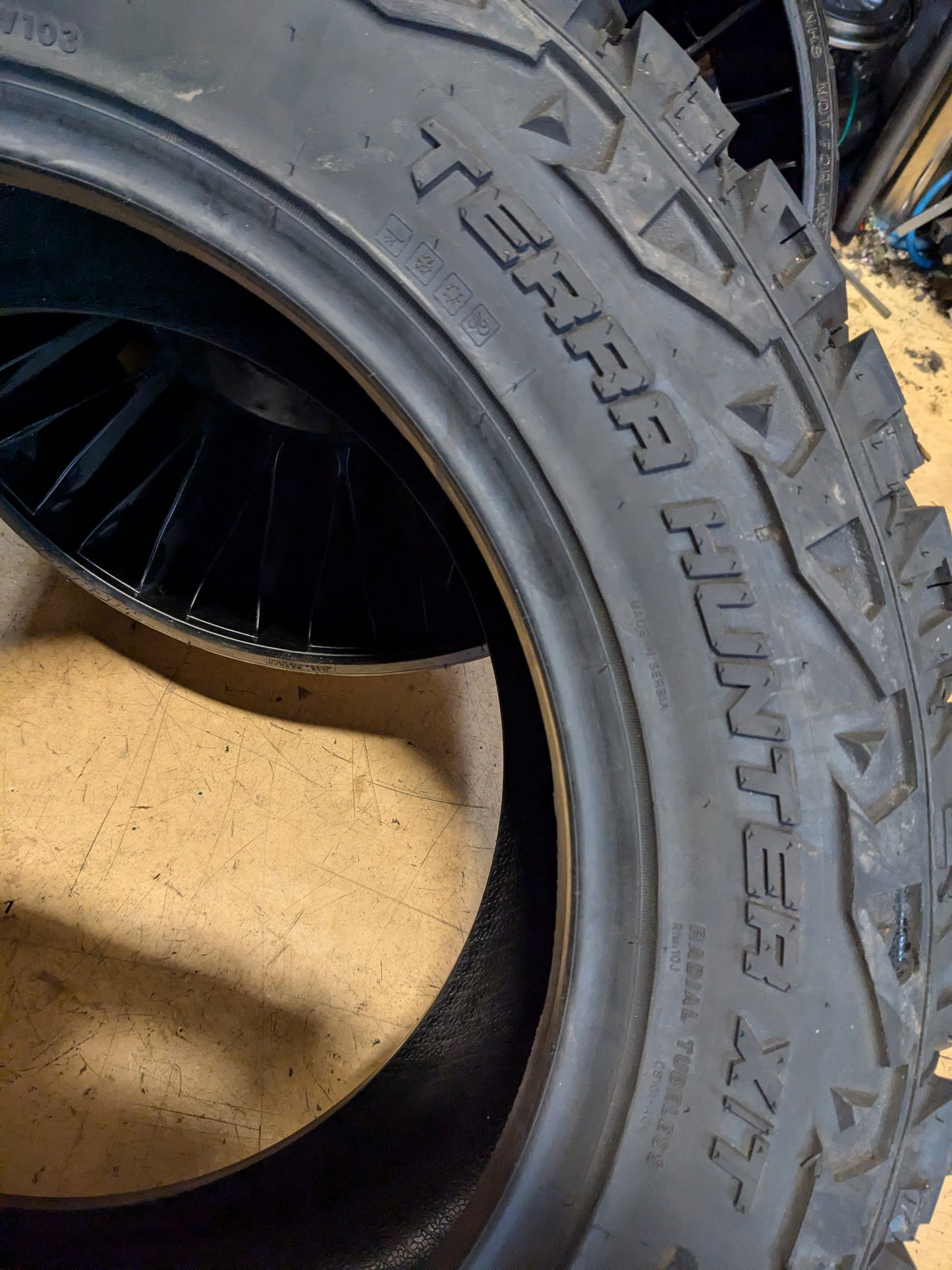 VENOM POWER TERRA HUNTER XT BSW LT 33 12.5 20 114R E RUGGED TERRAIN TIRE TVPXT04