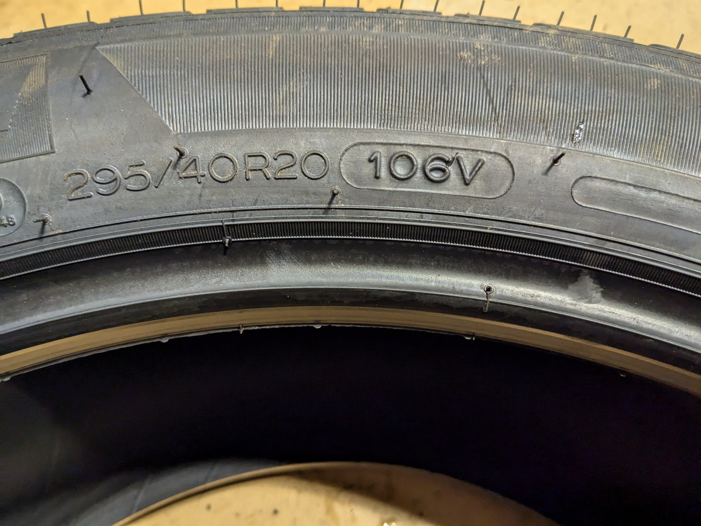 MICHELIN LATITUDE TOUR HP BSW P 295 40 20 106V ALL SEASON TIRE 38951