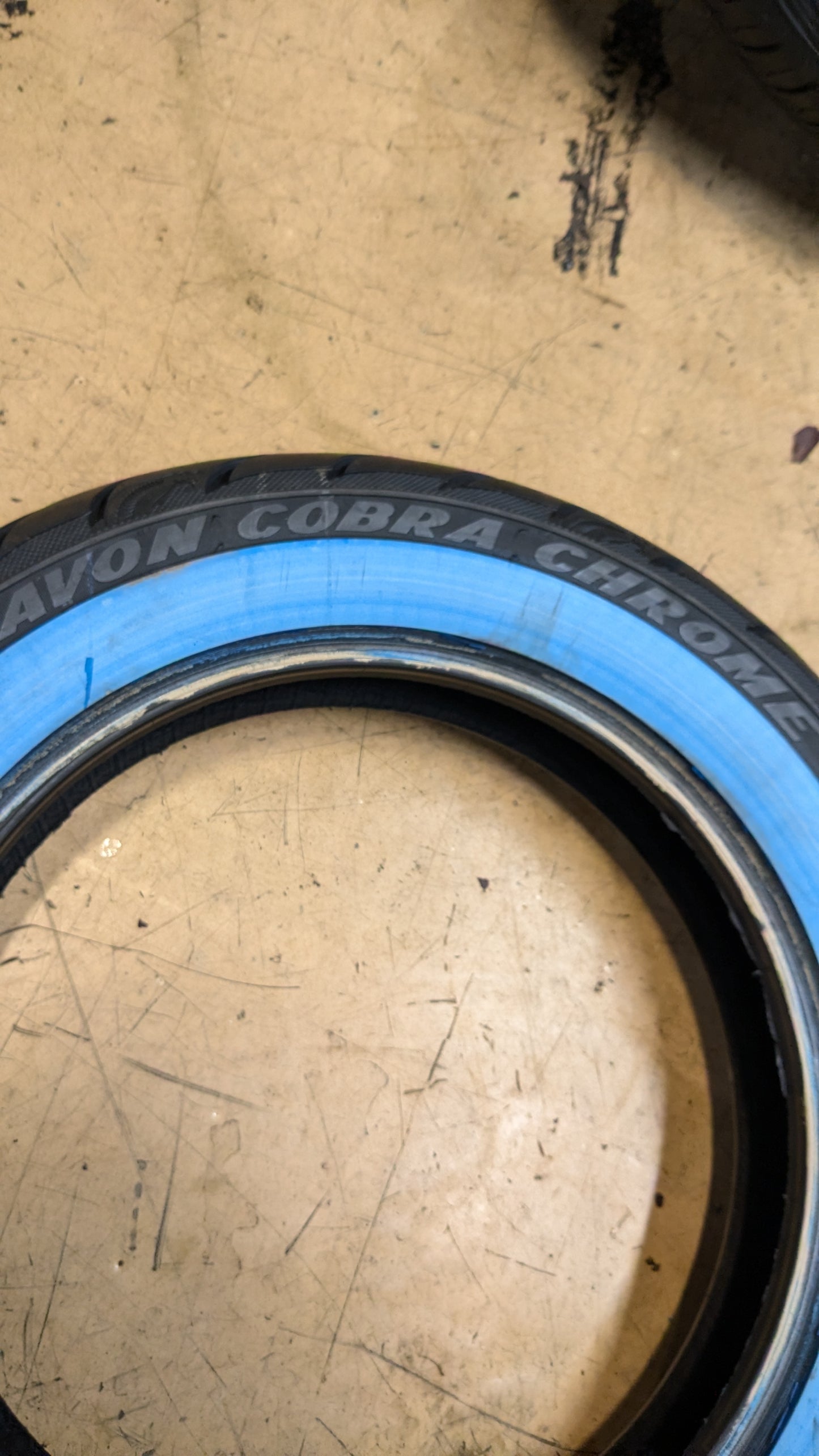 AVON COBRA CHROME AV92 WSW P 140 90 16 77H REAR MOTORCYCLE TIRE 2120290