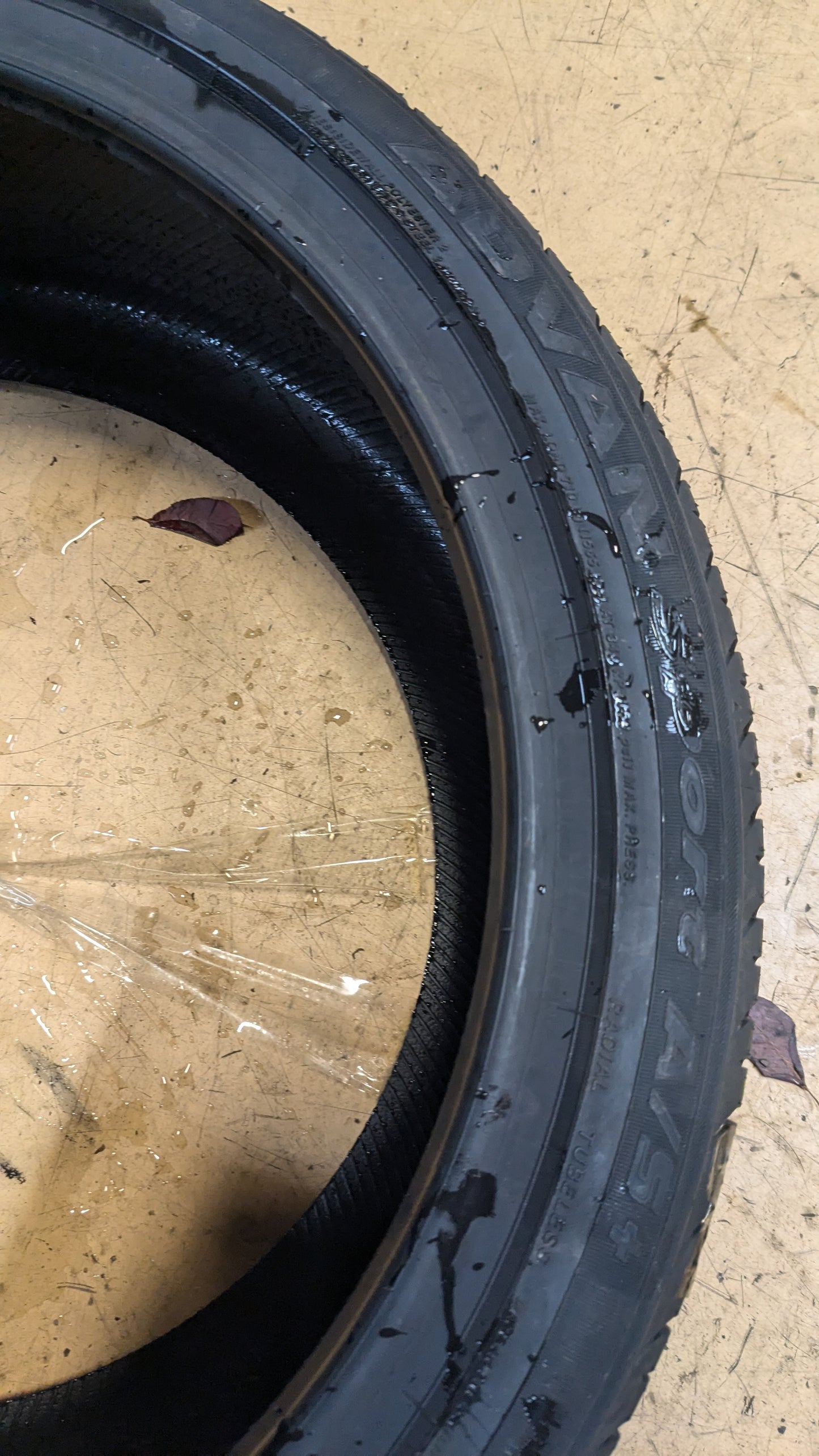 YOKOHAMA ADVAN SPORT A/S PLUS BSW P 235 40 19 96Y XL UHP ALL SEASON TIRE 110140650