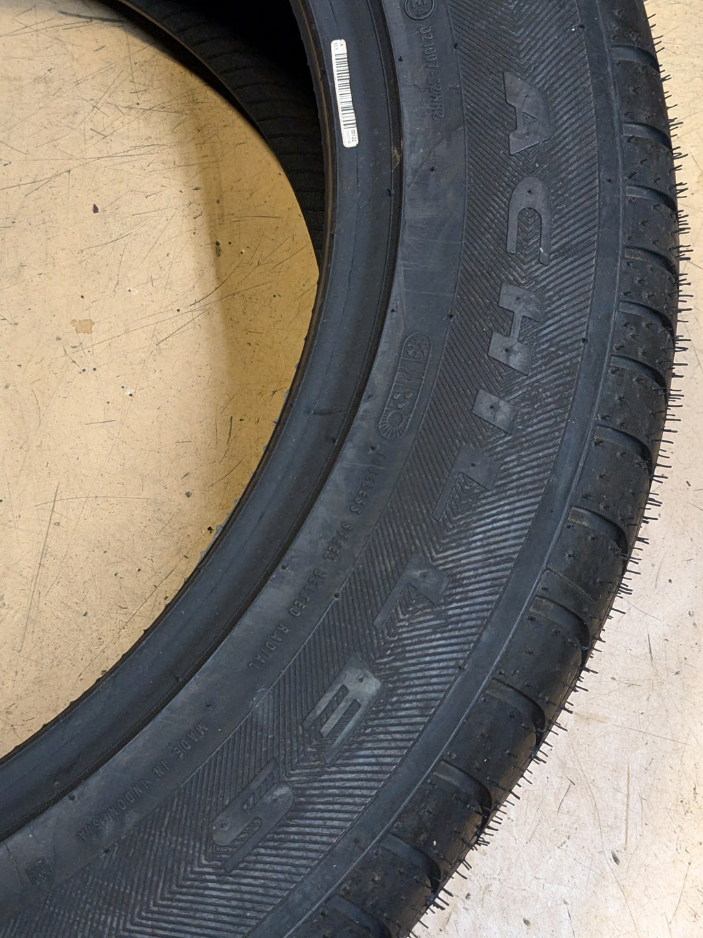 ACHILLES DESERT HAWK UHP P 285 50 20 112V SL UHP TIRE MAG285020