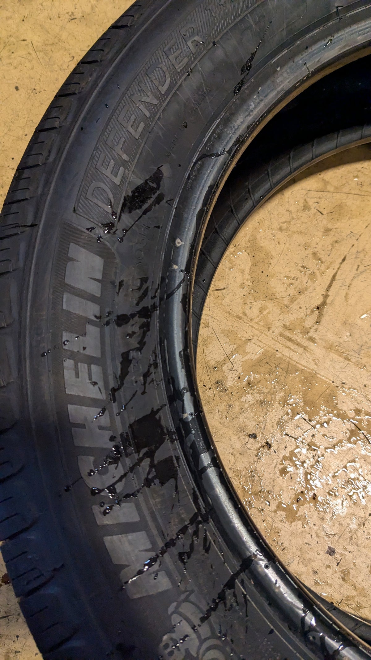 2 MICHELIN DEFENDER T+H BSW P 235 60 18 103H ALL SEASON TIRE 03640