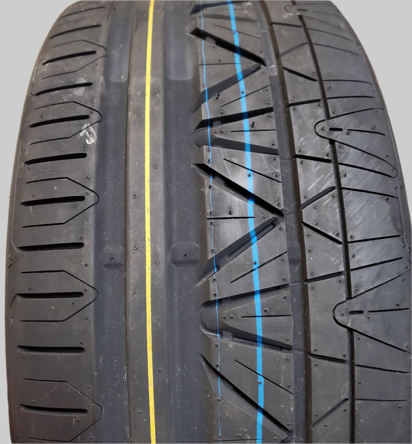 NITTO INVO P 255 35 19 96Y XL UHP SPORT TIRE 202910