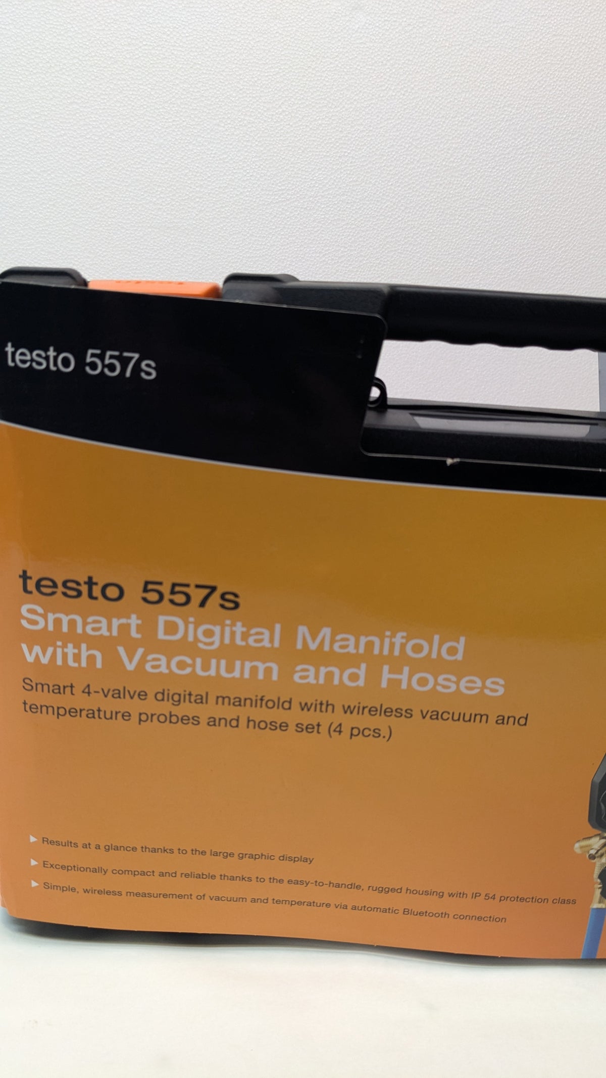 TESTO 557S AC MANIFOLD GAUGE SET – AC RECHARGE KIT WITH 2X TESTO 115I PIPE CLAMP THERMOMETER, 1X TESTO 552I MICRON GAUGE, AND 4X HOSES