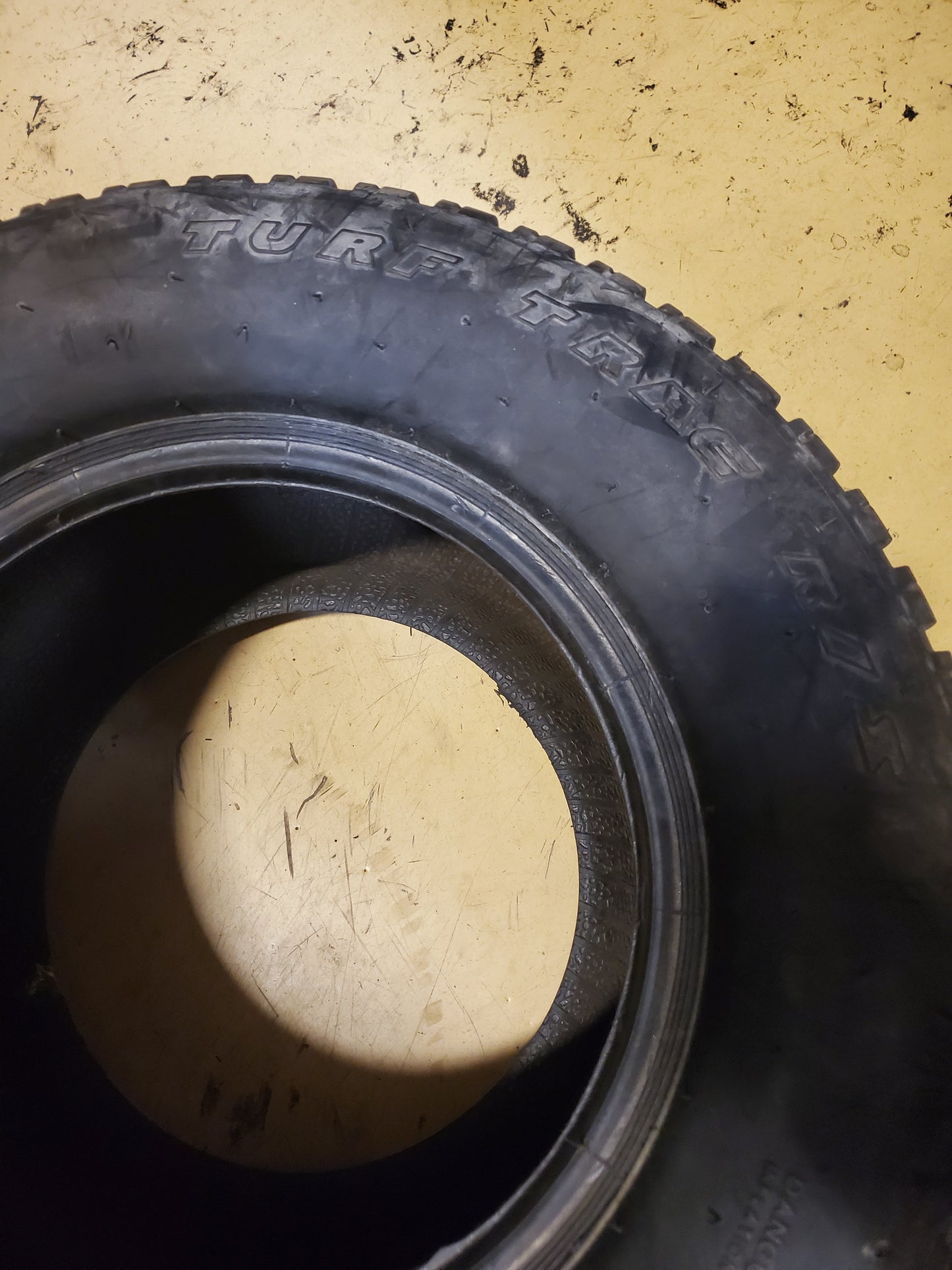 NOS CARLSTAR TURF TRAC R/S 109A3 BSW 24 12 12 6PLY LAWN TIRE 575390