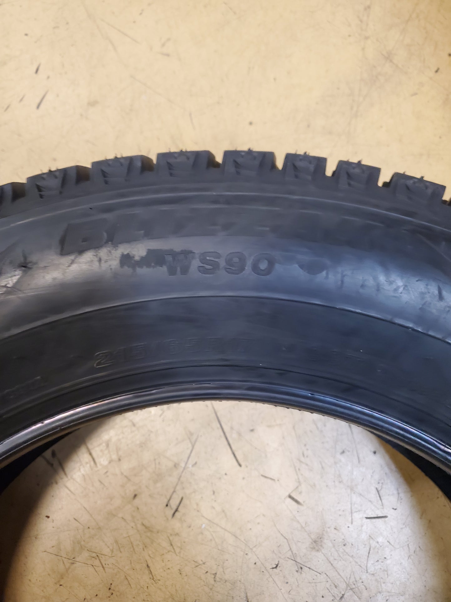BRIDGESTONE BLIZZAK WS90 BSW P 215 65 17 99T WINTER TIRE 001179