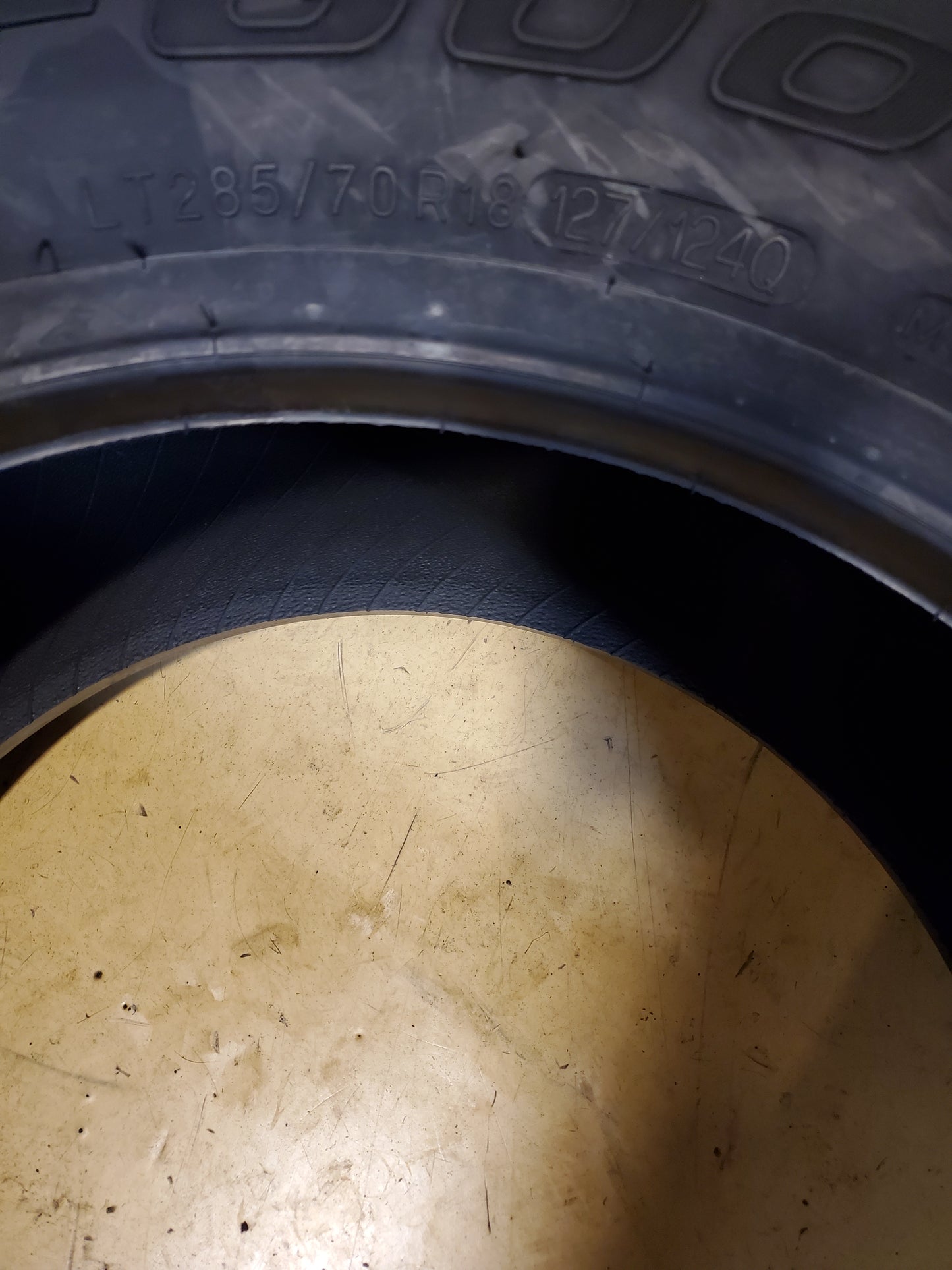 BFGOODRICH MUD TERRAIN T/A KM3 BSW LT 285 70 18 127/124Q 10PLY MUD TIRE 42869