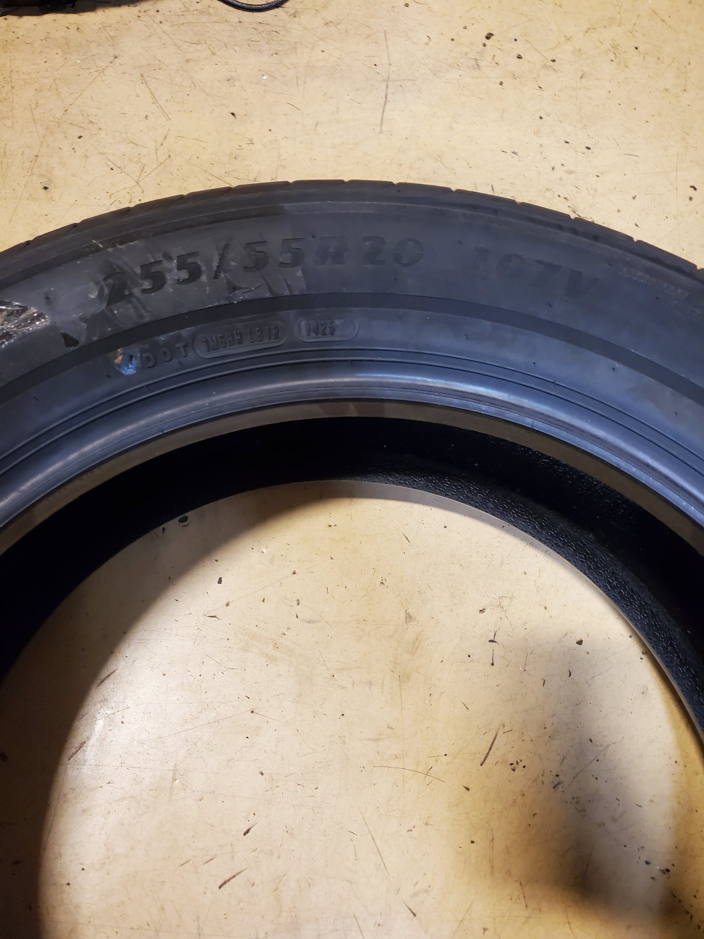 USED GOODYEAR ASSURANCE FINESSE BSW P 255 55 20 107V ALL SEASON TIRE 681056566